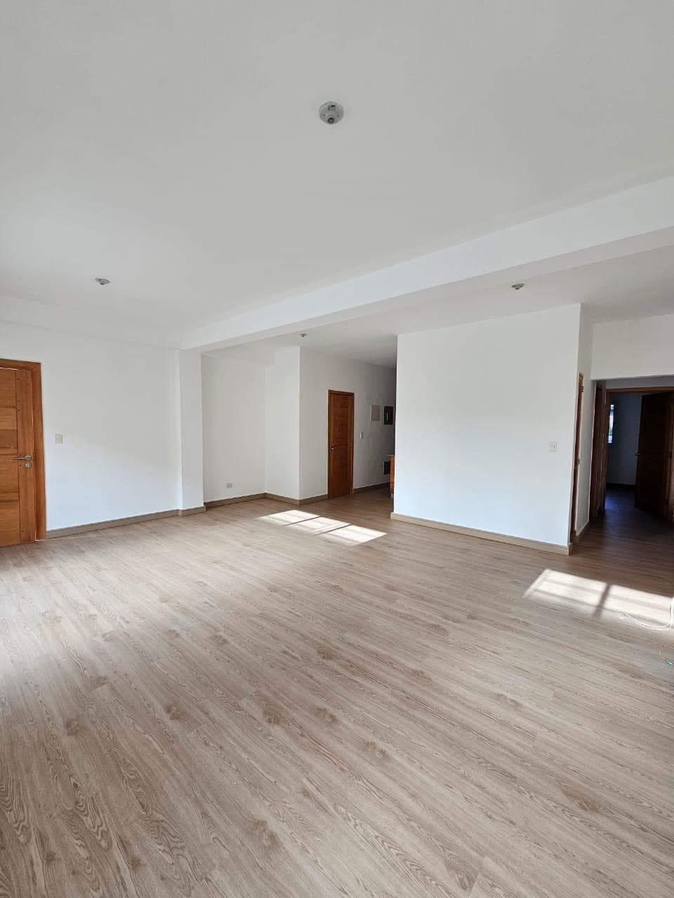 Apartamento en alquiler de 3 Habitaciones en el Millón  - foto 2