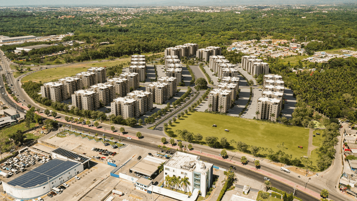 Apartamento en Venta en Torre en la Ave Jacobo Majluta - foto 2