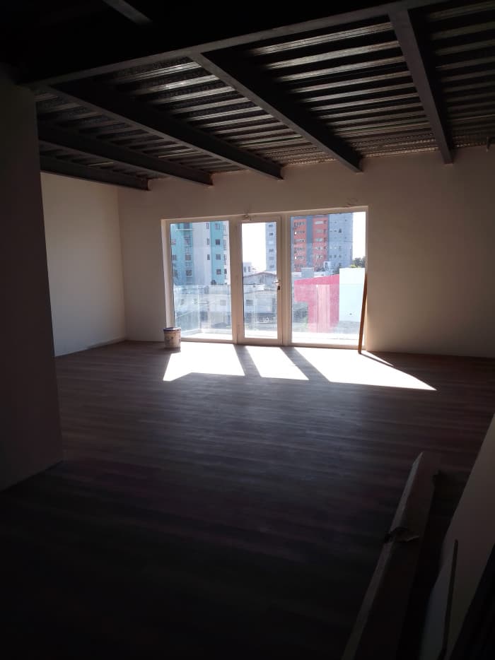 Local Comercial en alquiler cerca de la Ave. Churchill  - foto 2