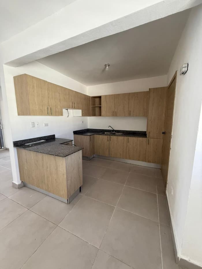 Apartamento en venta en El Almirante Santo Domingo Este - foto 4