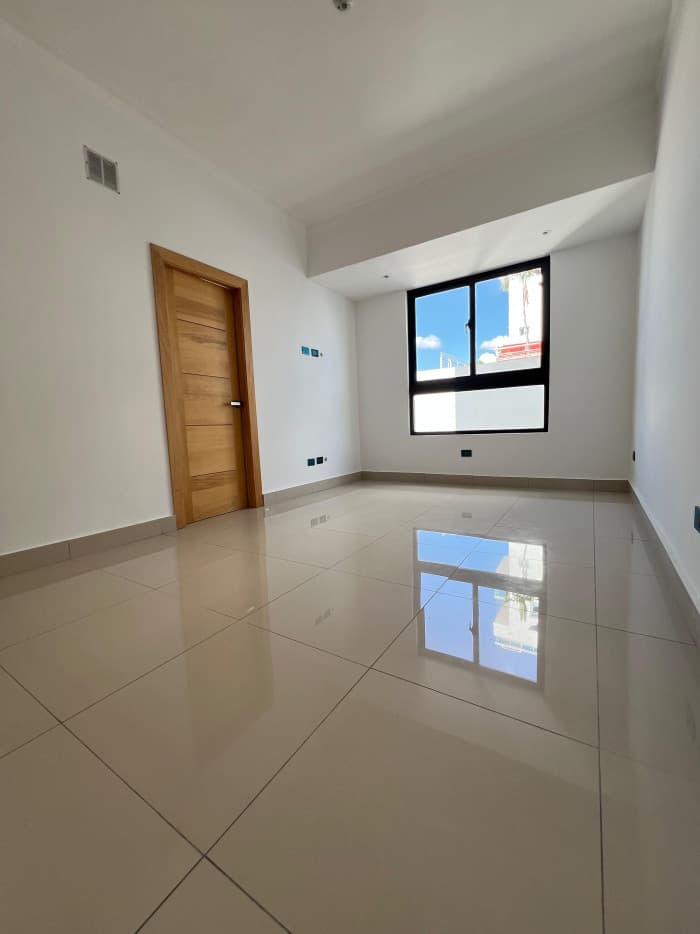 Apartamento en Venta en Renacimiento, Santo Domingo - foto 4