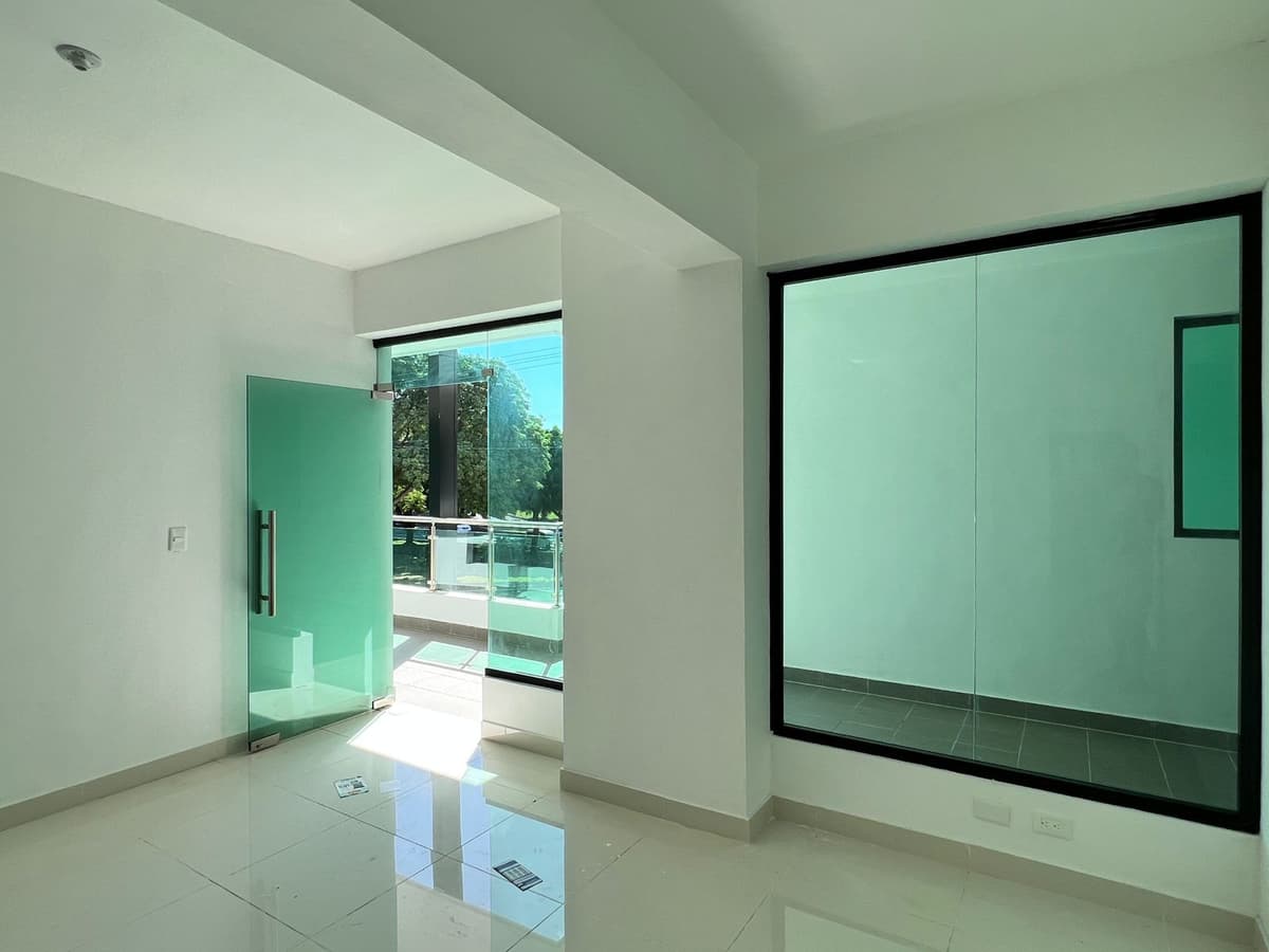 Locales Comercial en Alquiler y Venta, en Alma Rosa II. - foto 2