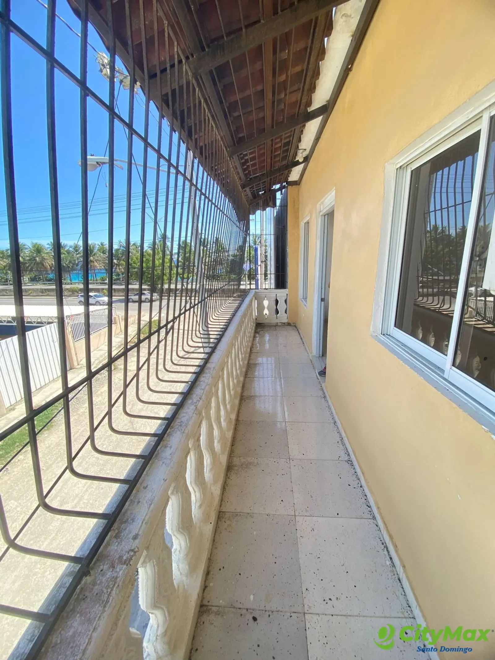 Apartamento en renta en la Marginal Las Americas - foto 1