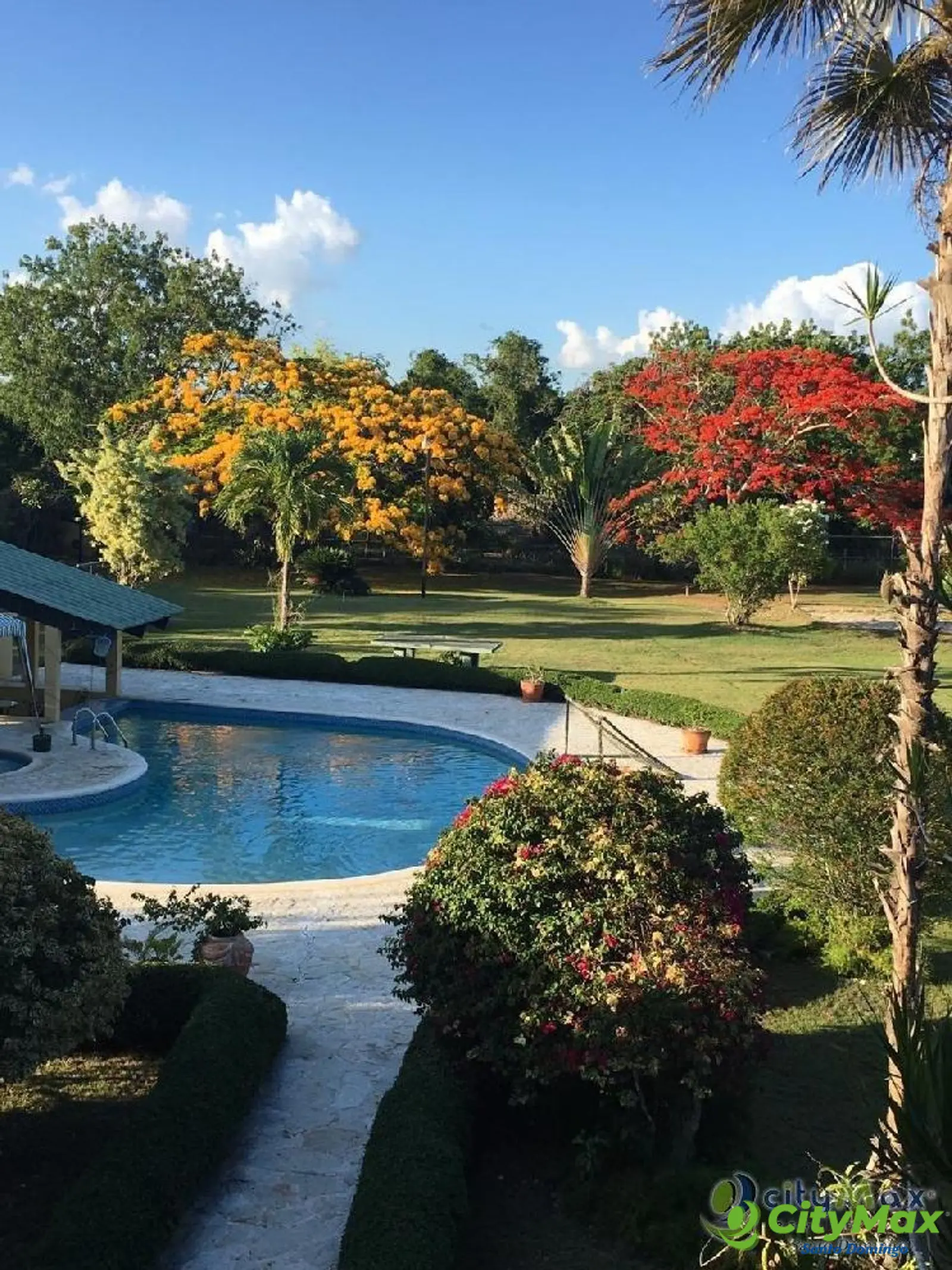 Casa Vacacional en Venta con Piscina en Guayacanes - foto 1