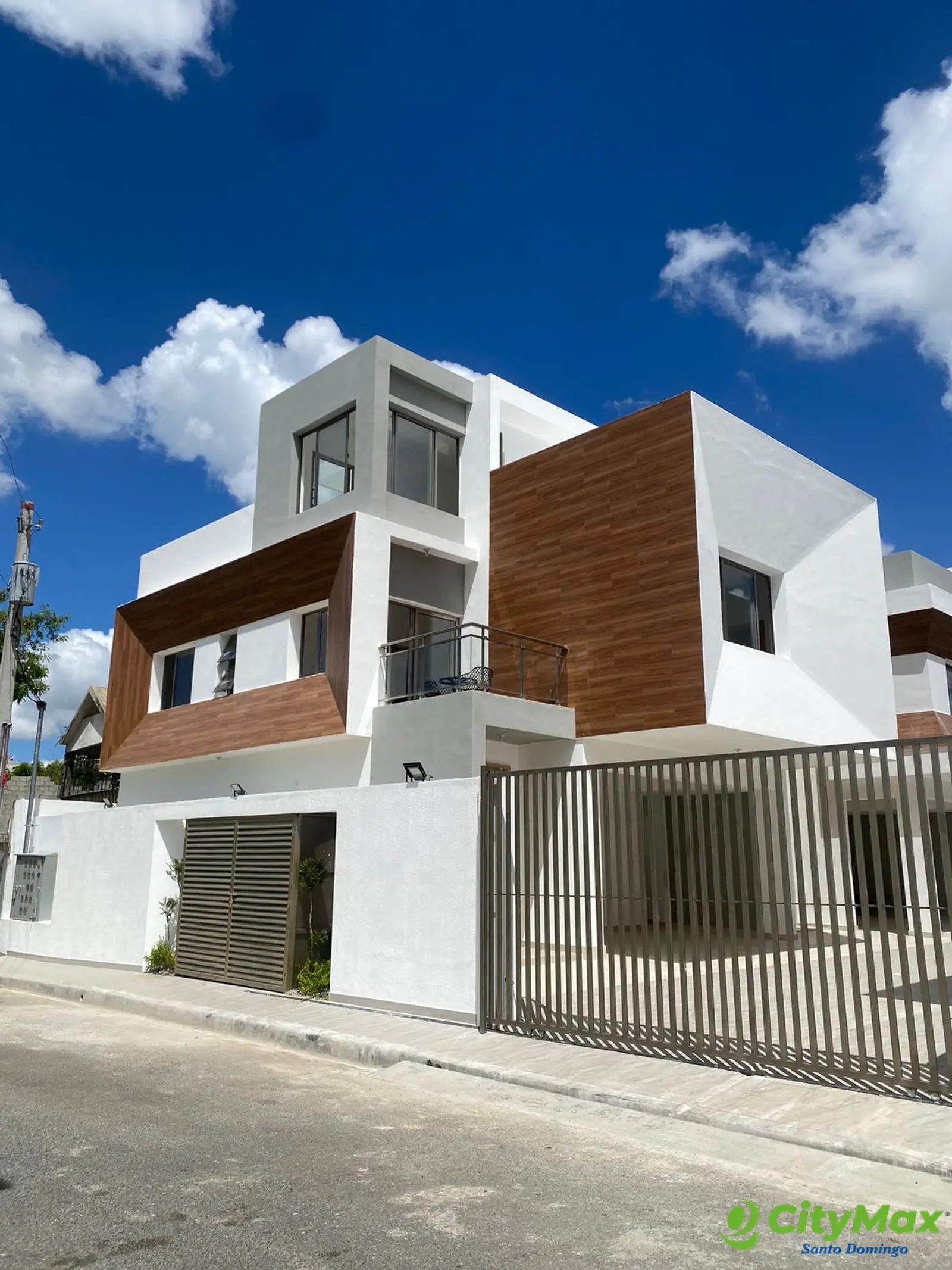 Casa en venta en Prado Oriental de 3 habitaciónes  - foto 1