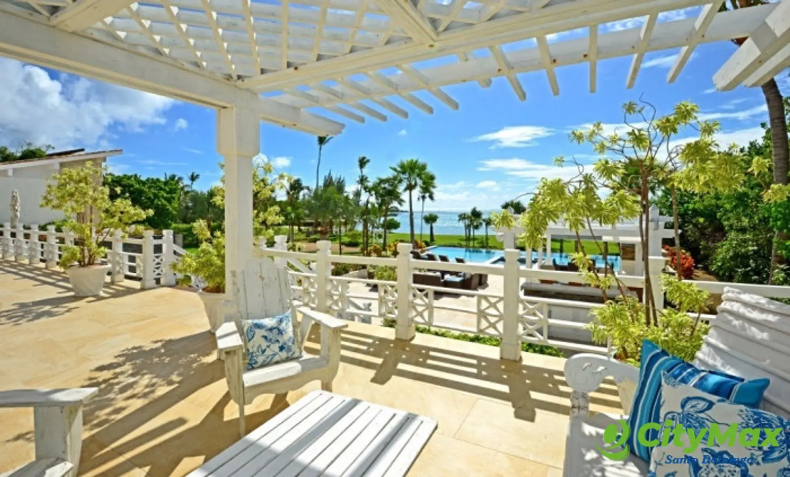 Se vende Villa con Playa privada en Juanillo Cap Cana.  - foto 1