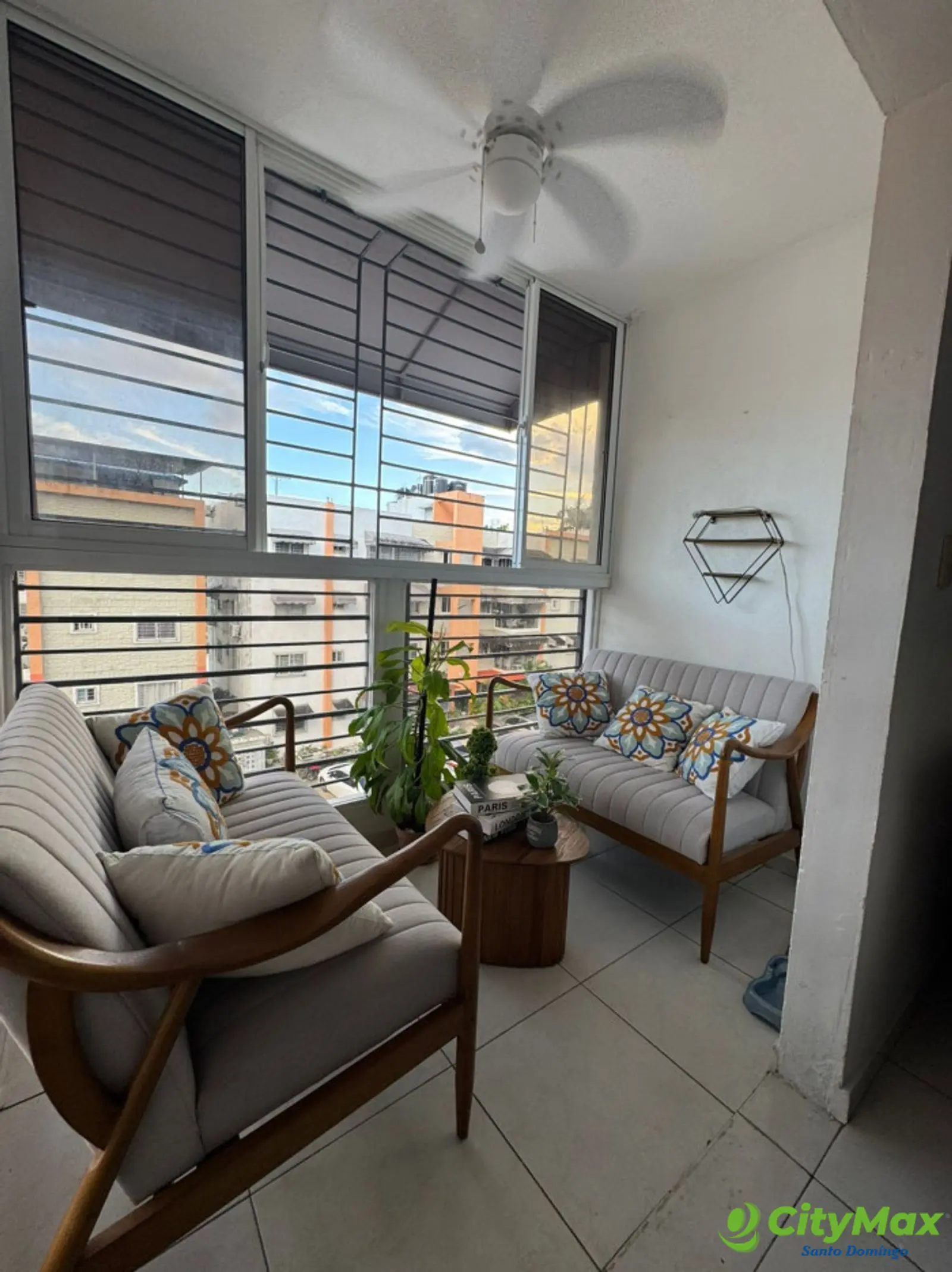 Apartamento en Venta con terraza Prol. 27 de Febrero - foto 1