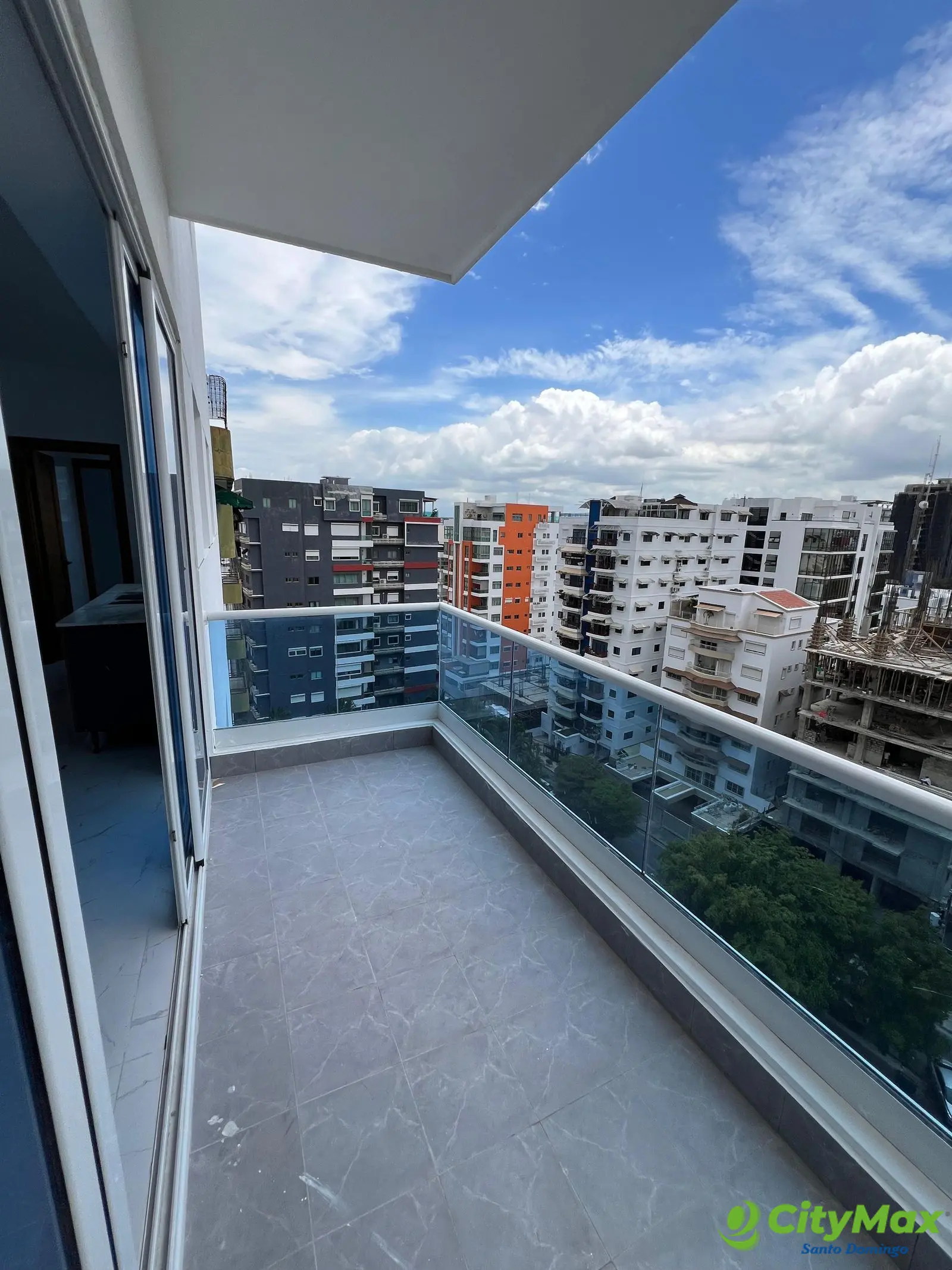 Apartamento en Venta en Torre de lujo en la Sarasota - foto 1