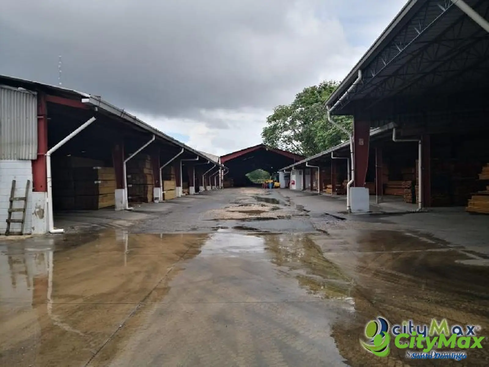 Nave Industrial en Venta en la Ave. Jhon F Kennedy  - foto 1