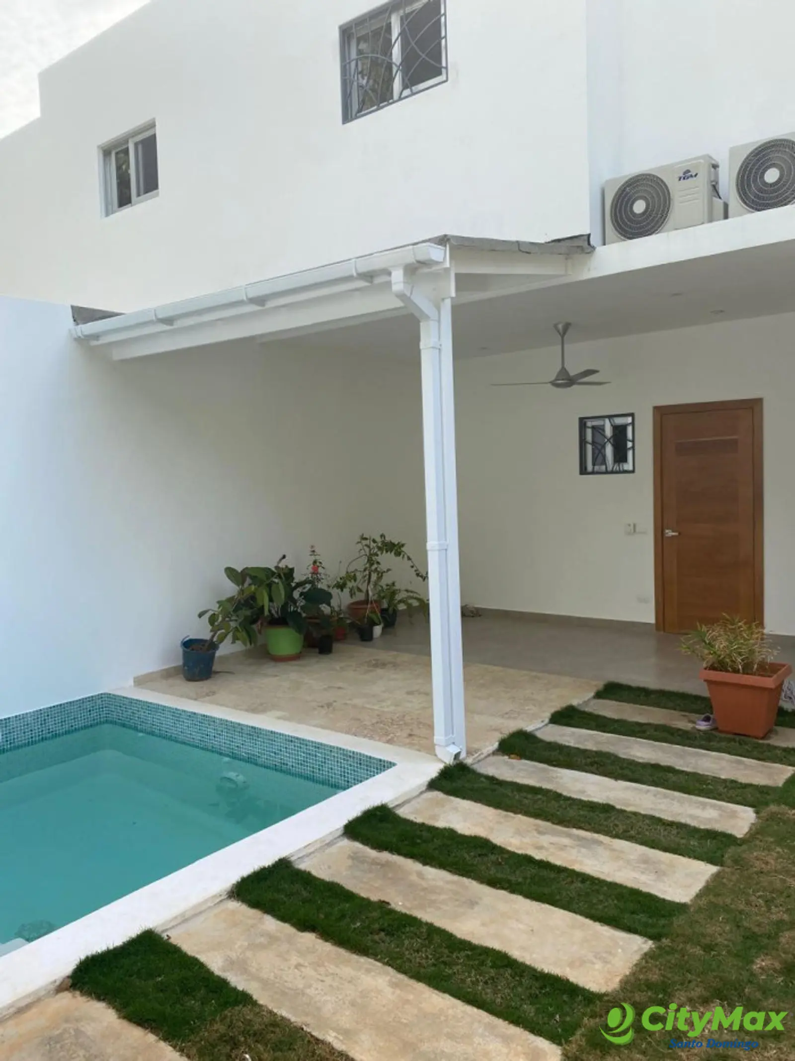 Villa en Venta en Playa Las Terrenas con Linea Blanca - foto 1
