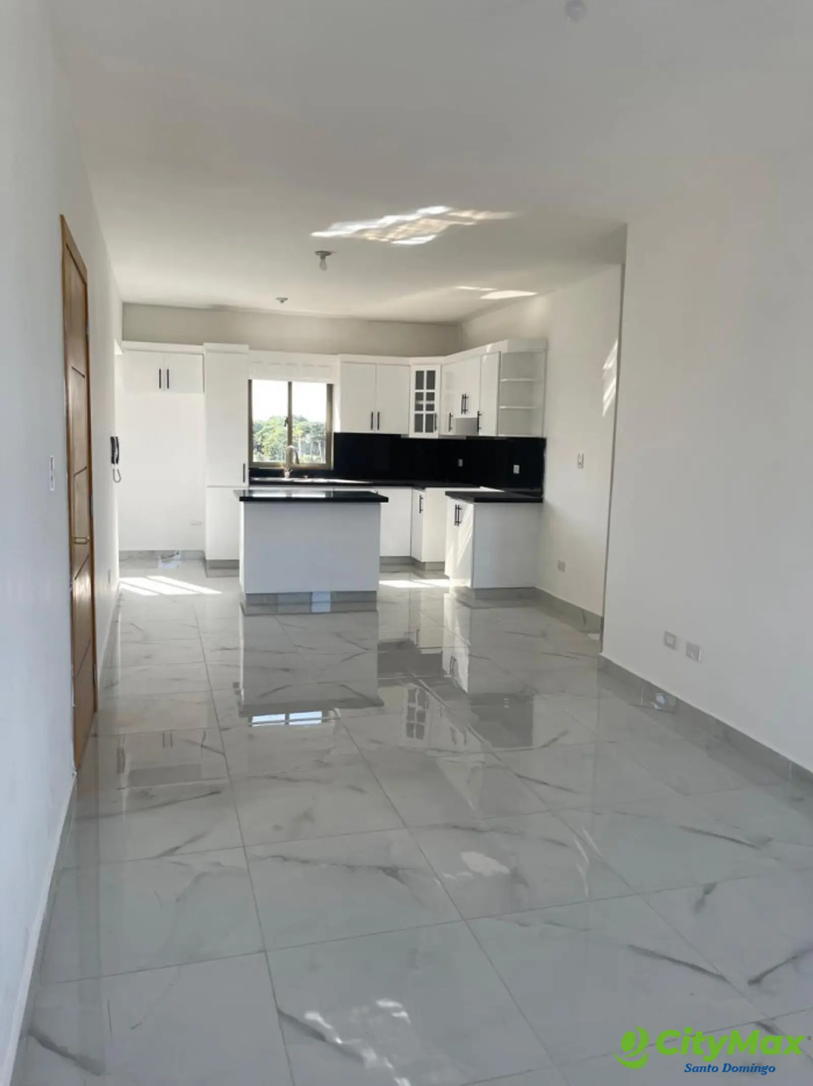 Apartamento en Venta en la Jacobo Majluta  - foto 1