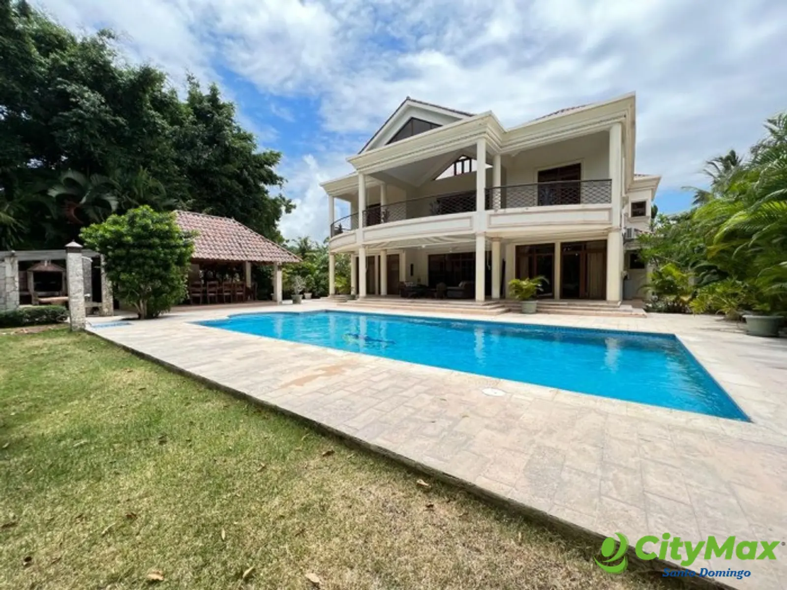 Villa amueblada en alquiler y venta  en Juan Dolio  - foto 1