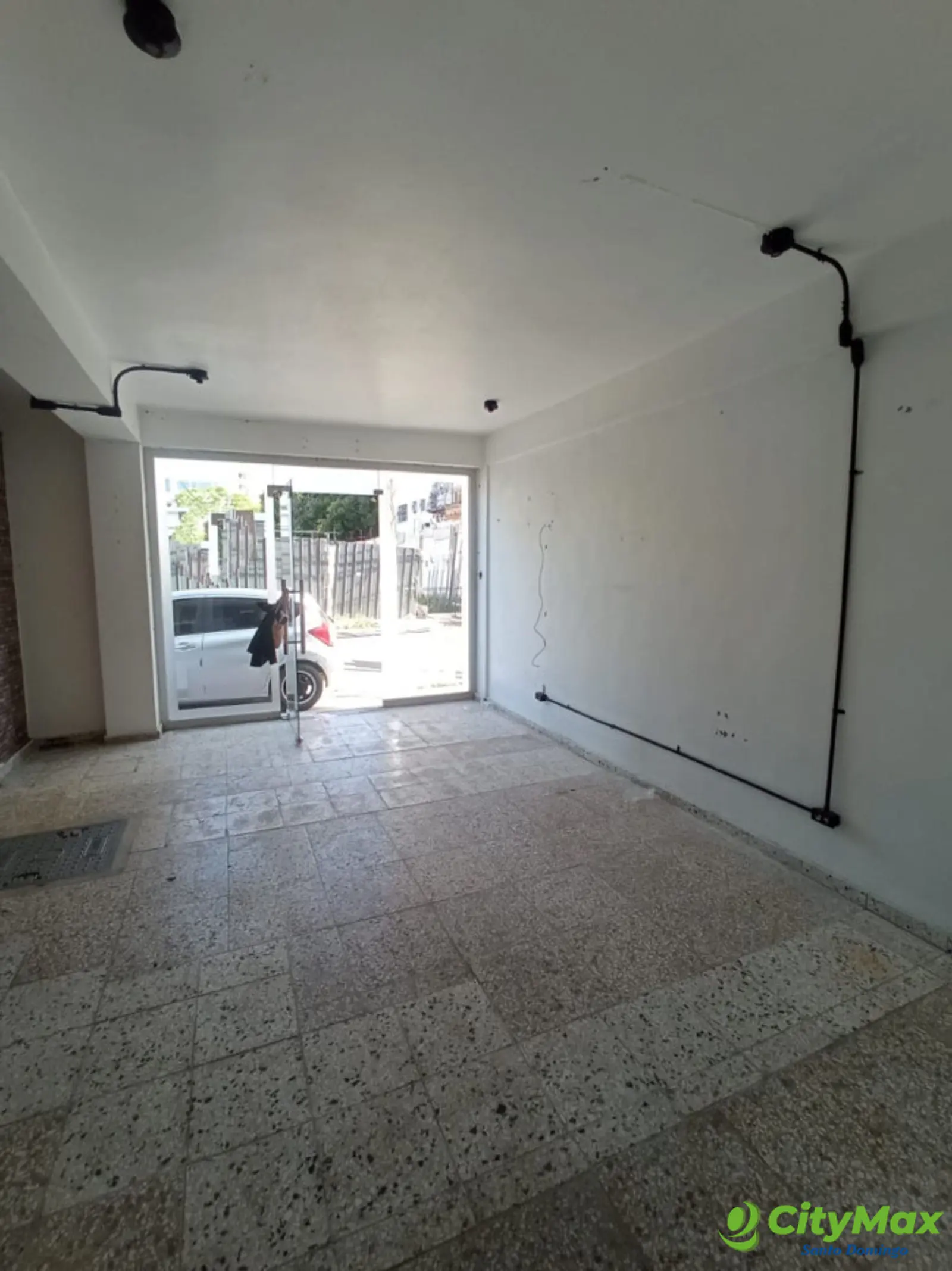 Local Comercial en Alquiler  en Bella Vista - foto 1