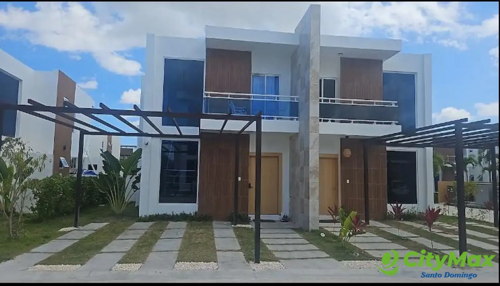 Town House en Venta en Vista Cana Amueblada - foto 1