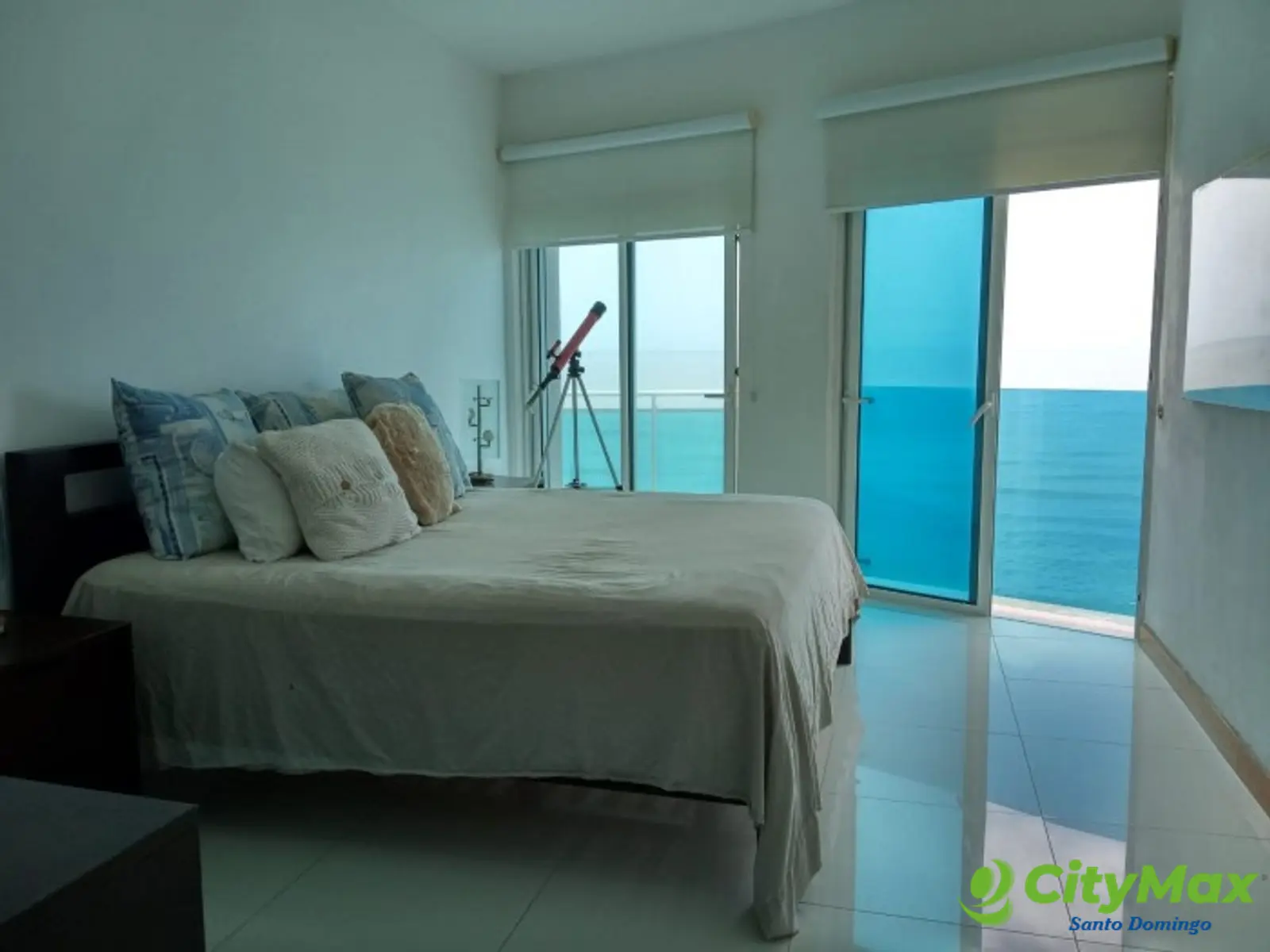  Apartamento en Venta  en el Malecón con Vista al Mar  - foto 1