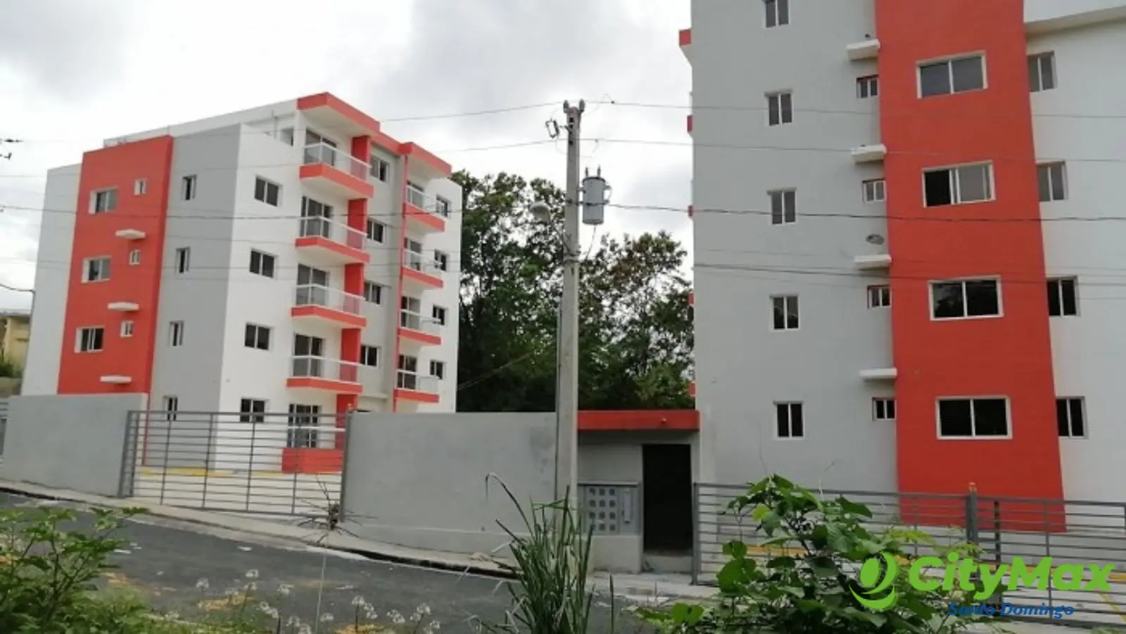 Apartamento en venta en Colinas del Arroyo II listo  - foto 1