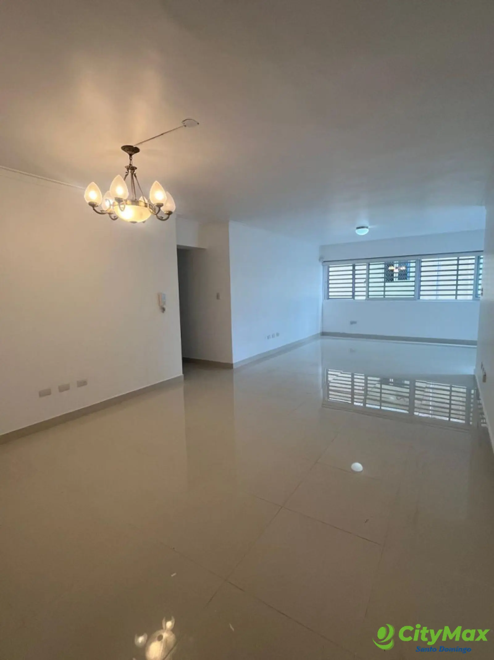Alquilo apartamento de 3Habitaciones Zona Universitaria - foto 1