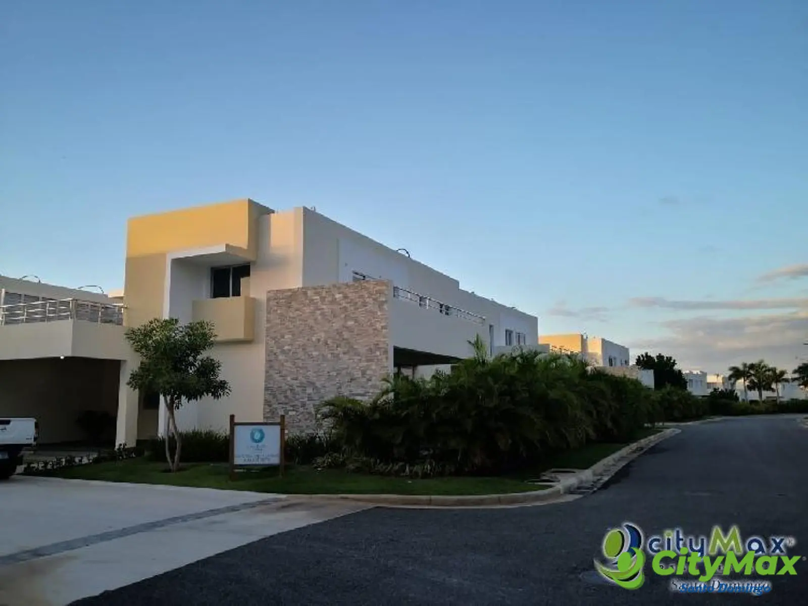 En Venta Villa de 3 Habitaciones en Punta Cana - foto 1
