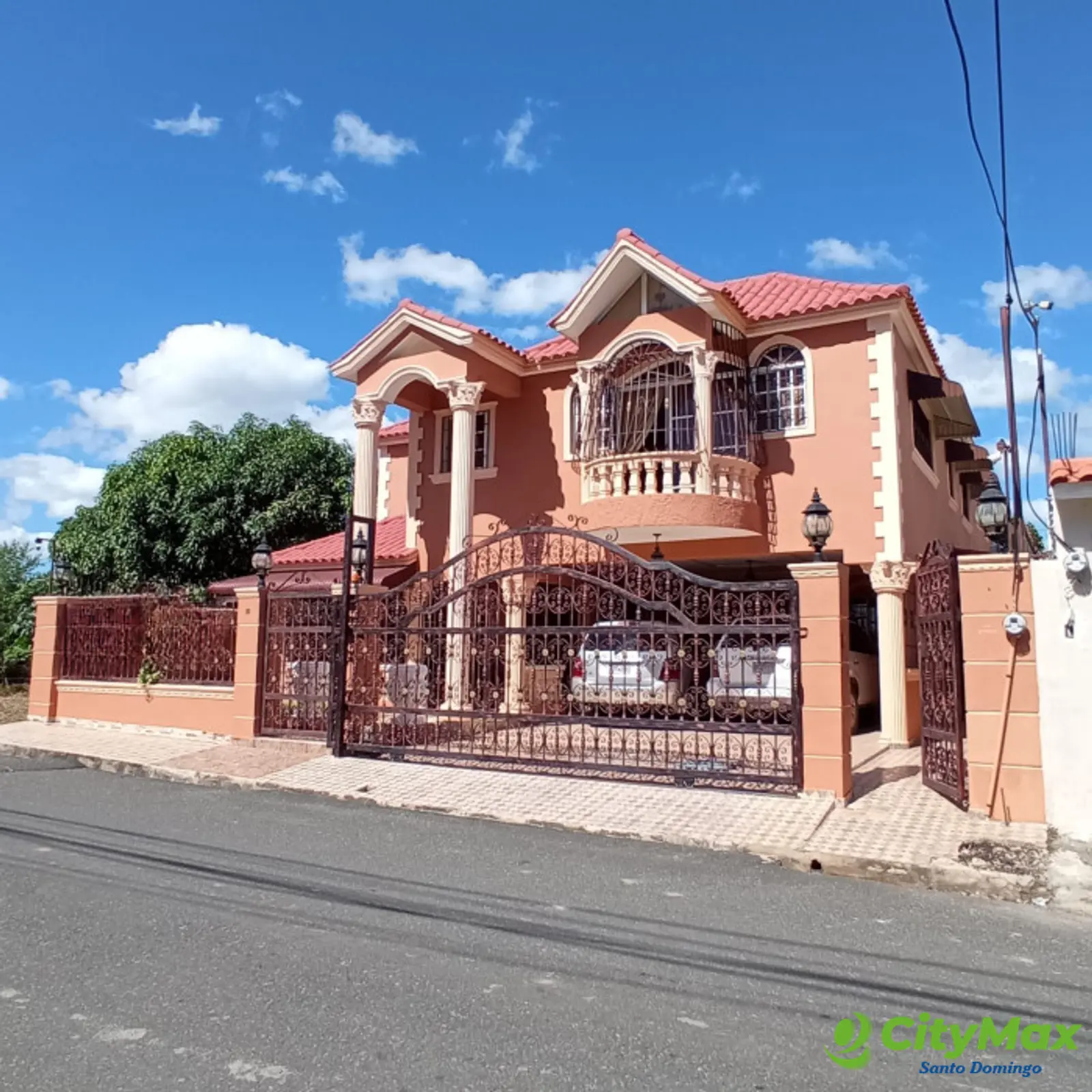 Casa en venta en Prado Oriental Santo Domingo Este - foto 1
