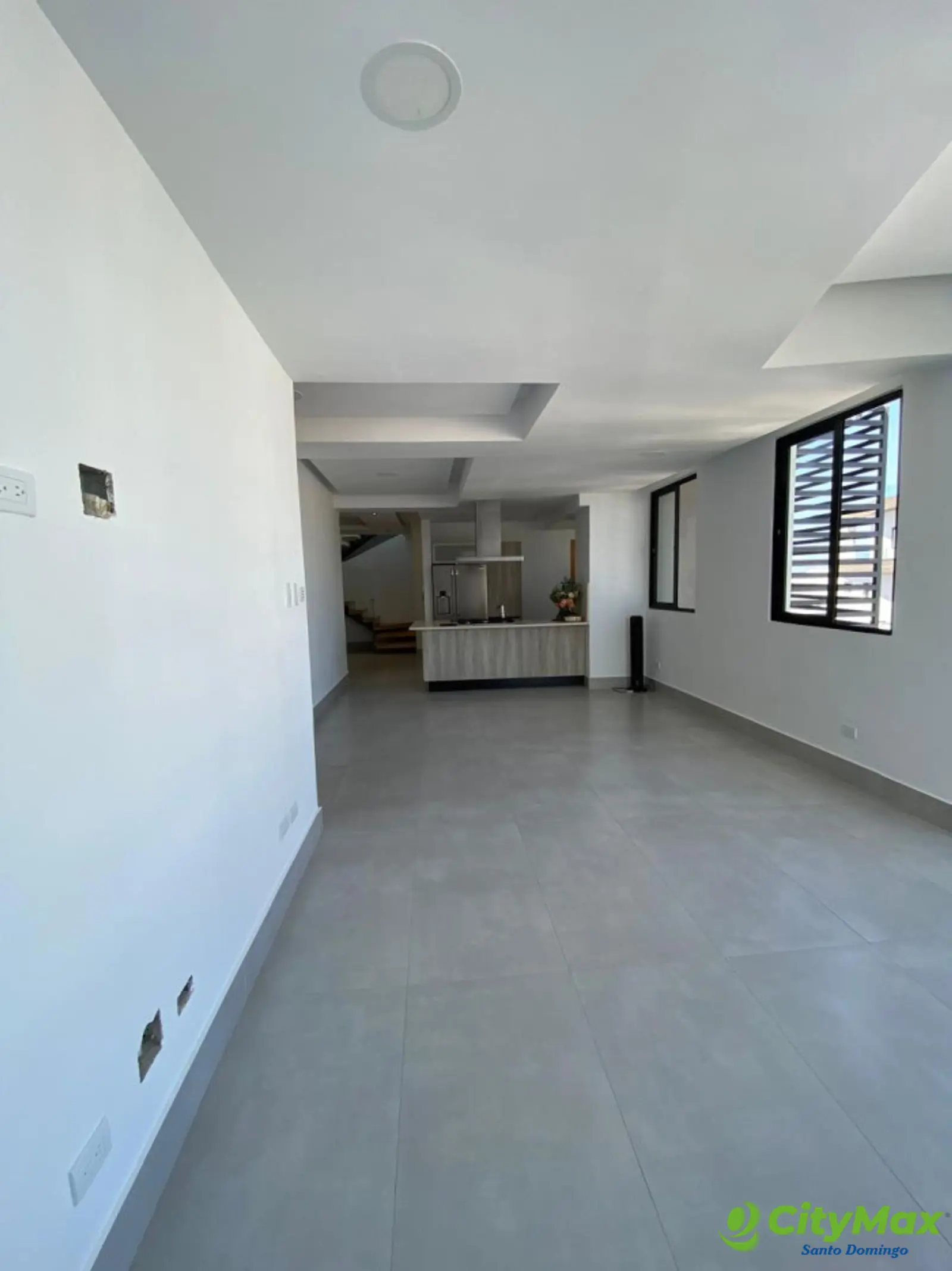 Penthouse Nuevo Amueblado en Venta en Evaristo Morales - foto 1