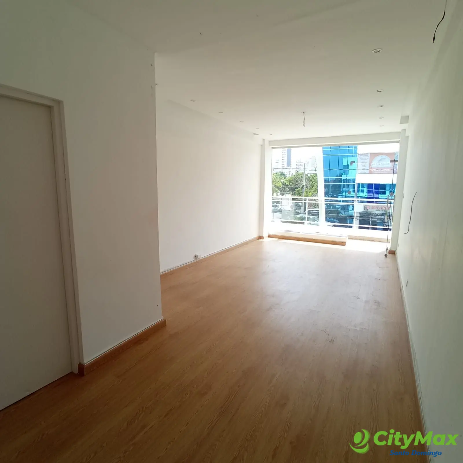 Local Comercial en Alquiler en el Julieta 2do nivel - foto 1