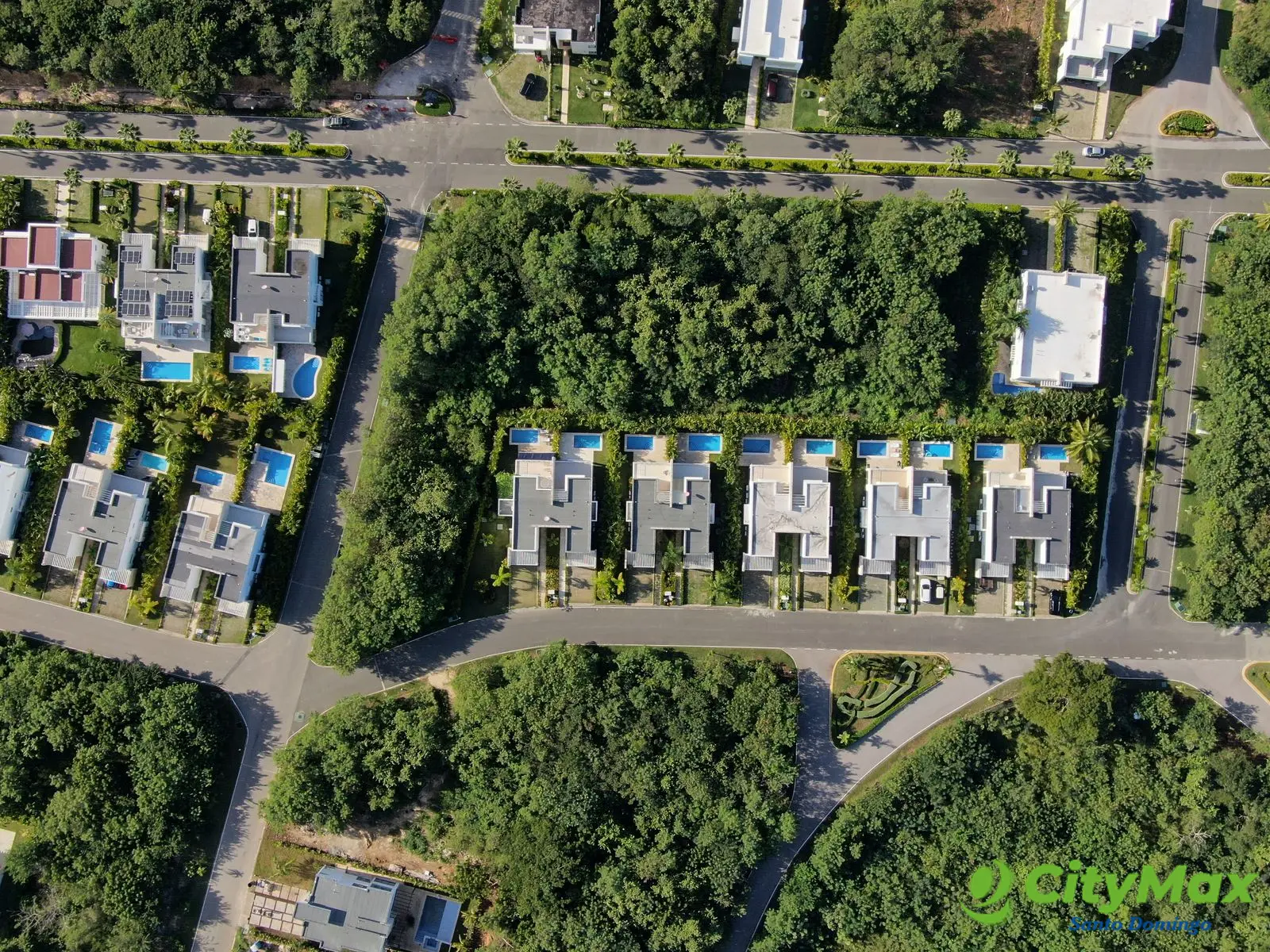 Solar en venta en La Romana para construir tu villa  - foto 1