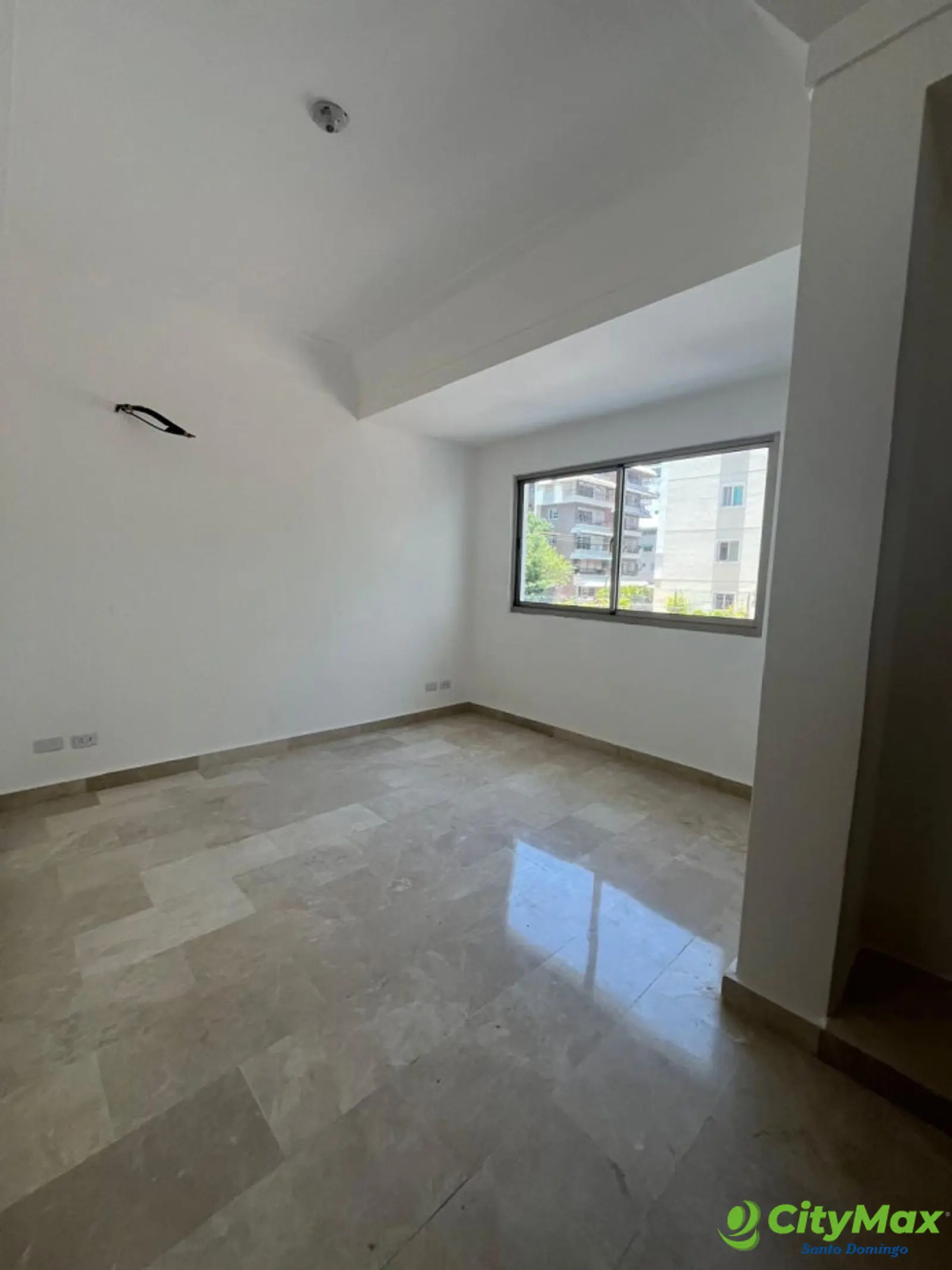 Apartamento con terraza privada en Venta en  Urb. Real - foto 23