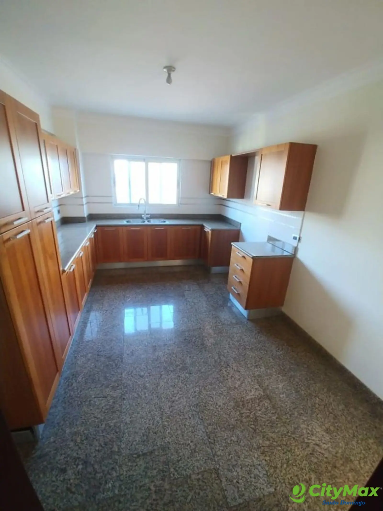 PENTHOUSE EN VENTA EN BELLA VISTA LISTO PARA VIVIR - foto 15