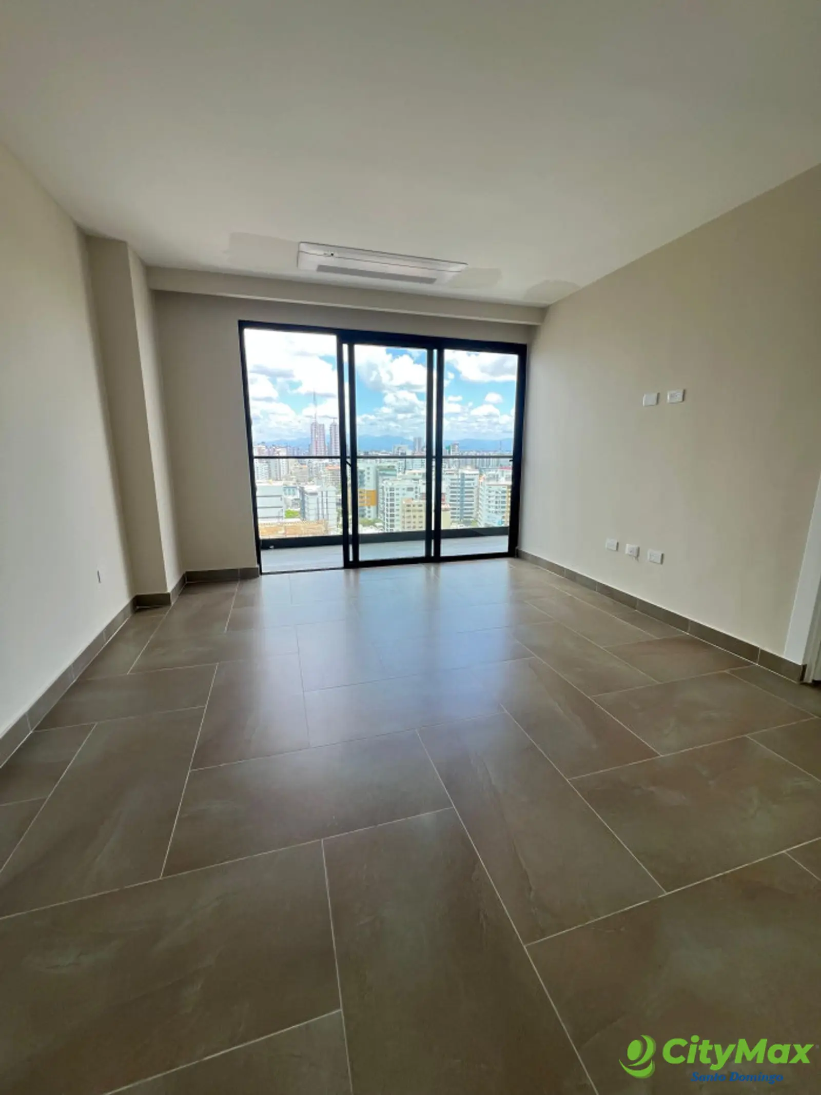 Apartamento Tipo Loft amueblado en venta en el Naco - foto 3
