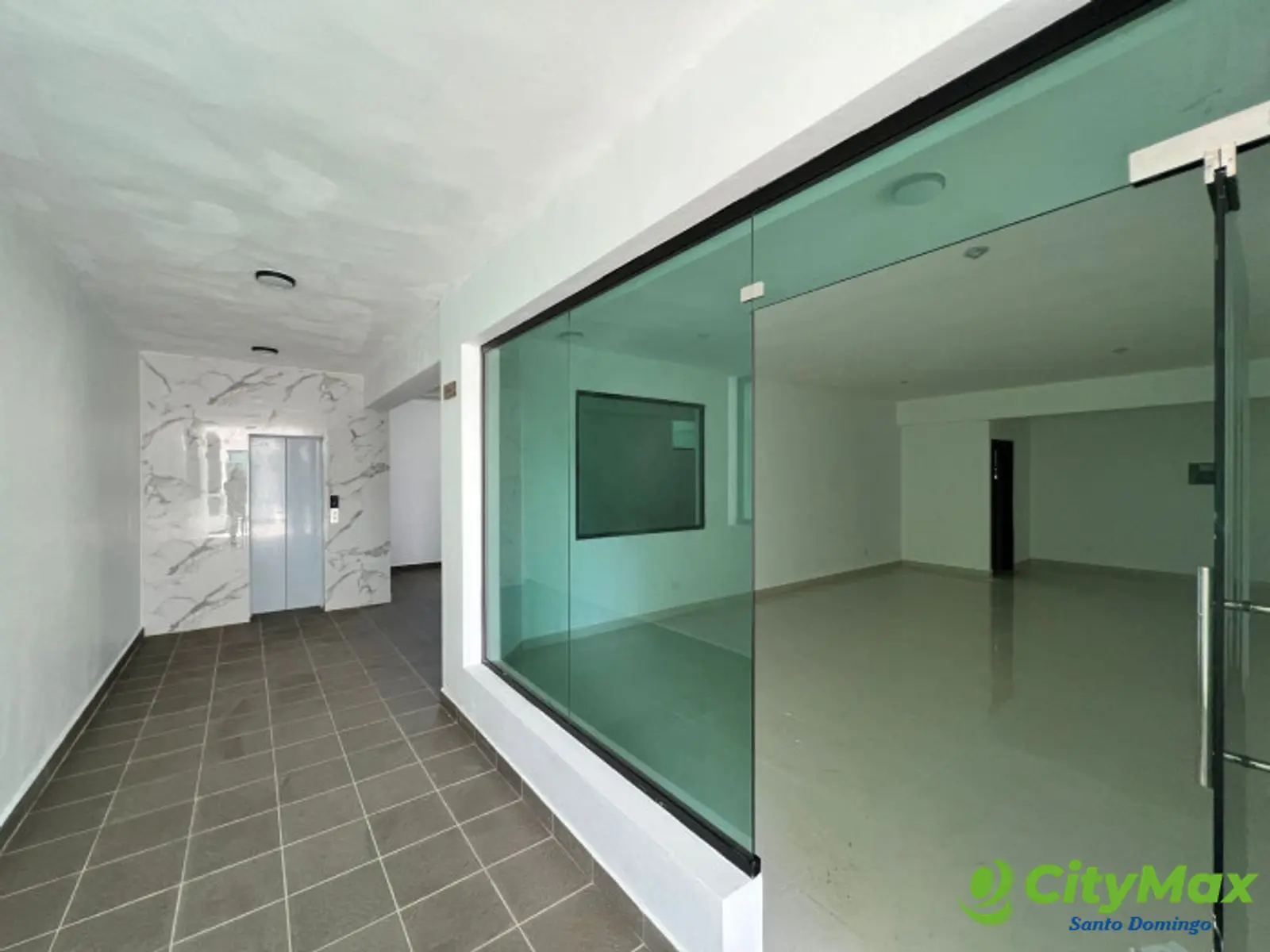 Locales Comercial en Alquiler y Venta, en Alma Rosa II. - foto 5