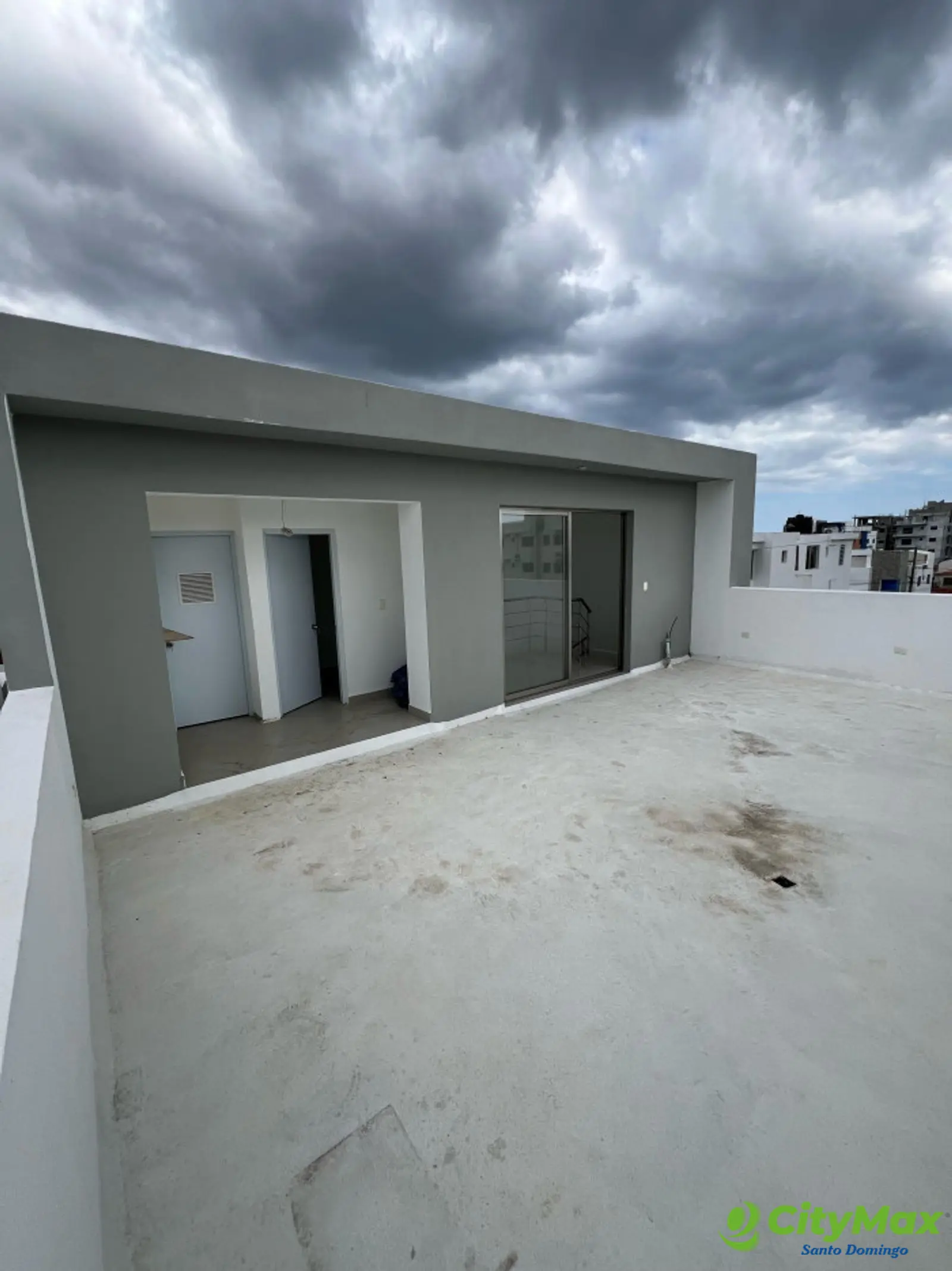 Vendo casa en prado oriental con espectacular diseño - foto 2