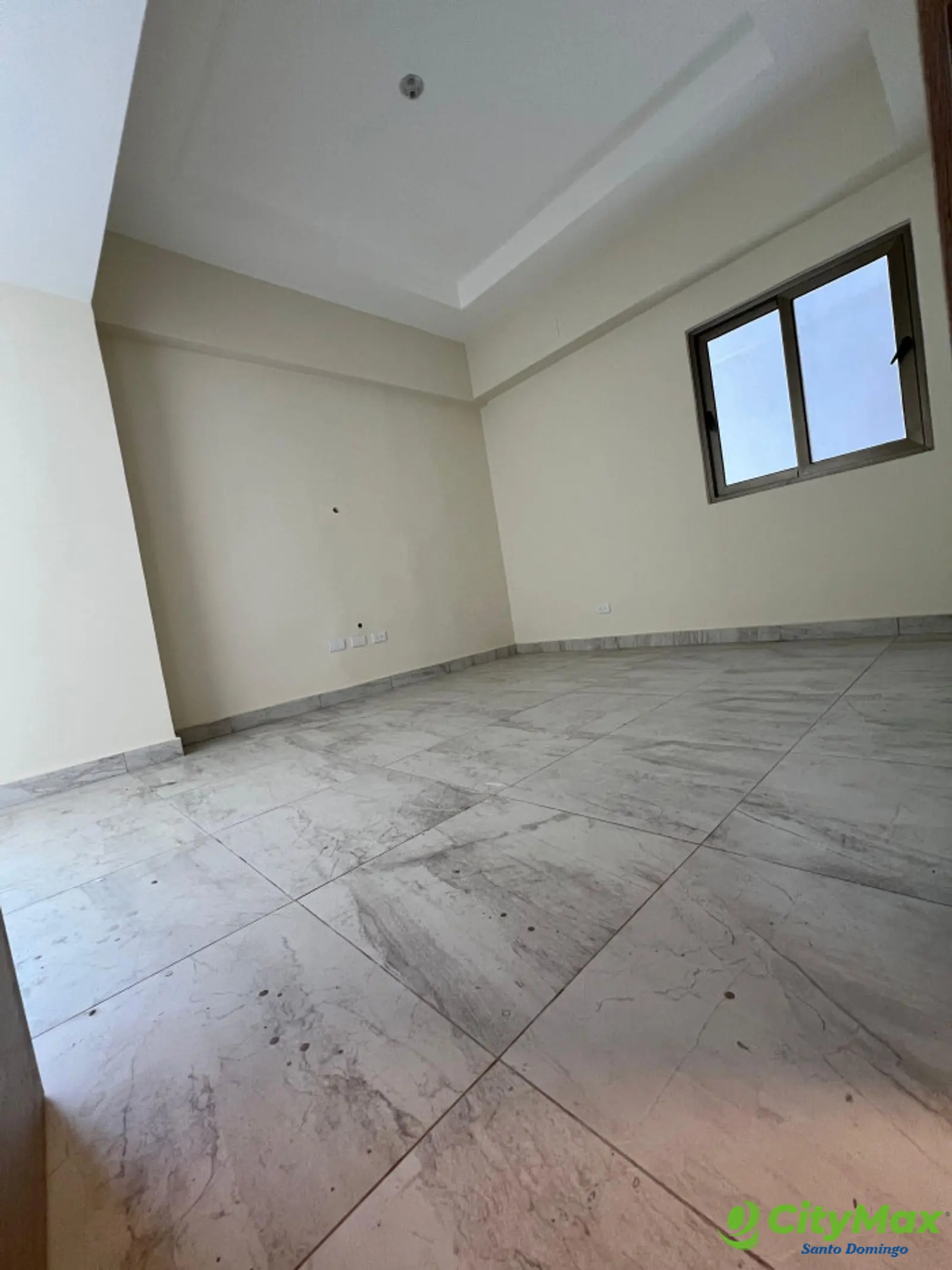 En Venta Apartamento Nuevo en La Esperilla Piso Alto. - foto 3