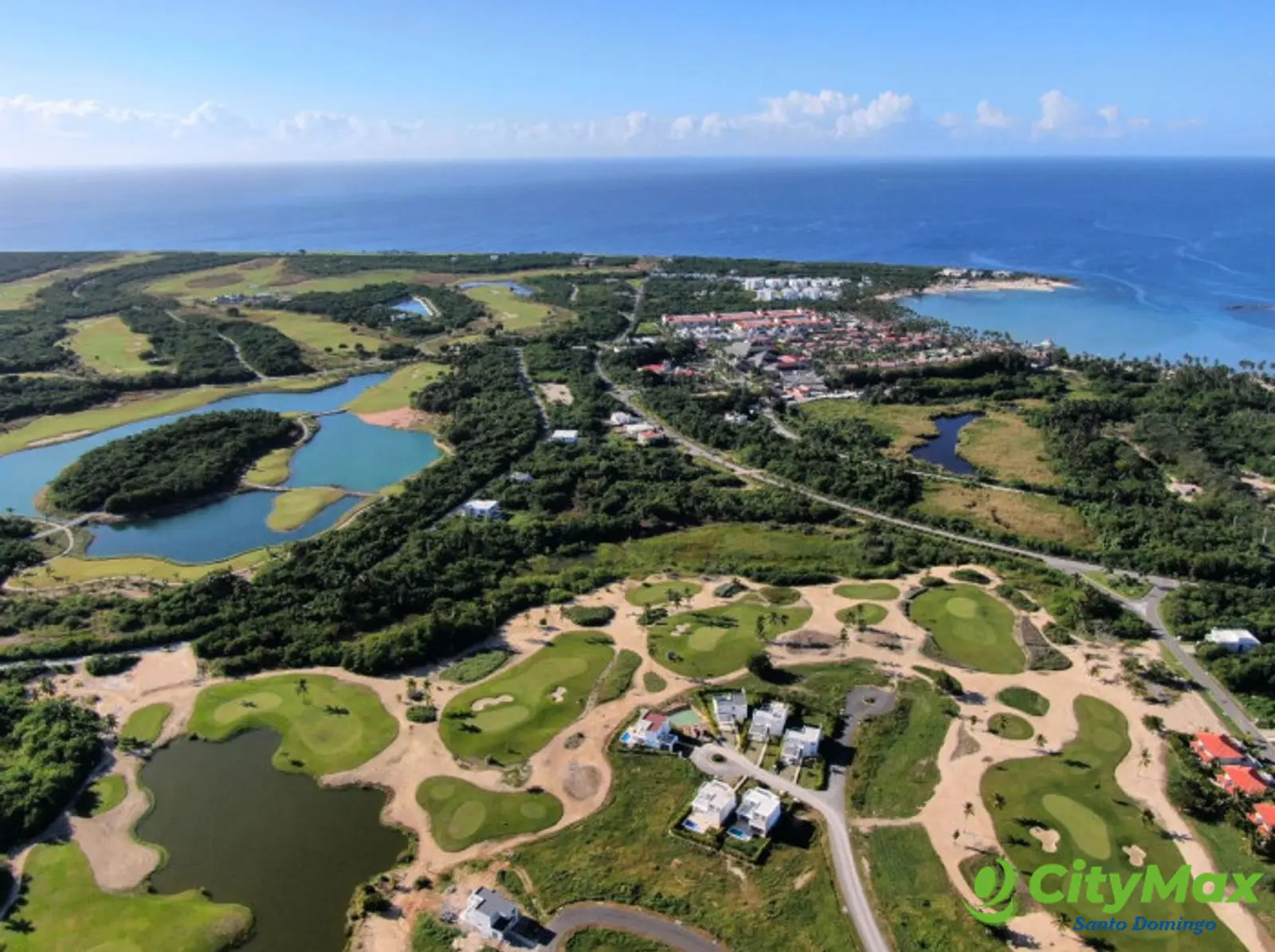 Solar en venta en La Romana con vista al campo de Golf  - foto 2