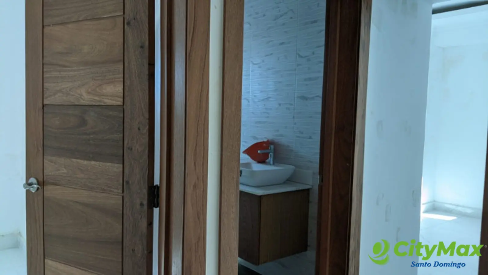 En venta PH Nuevo de 3 niveles en ALMA ROSA I - foto 5
