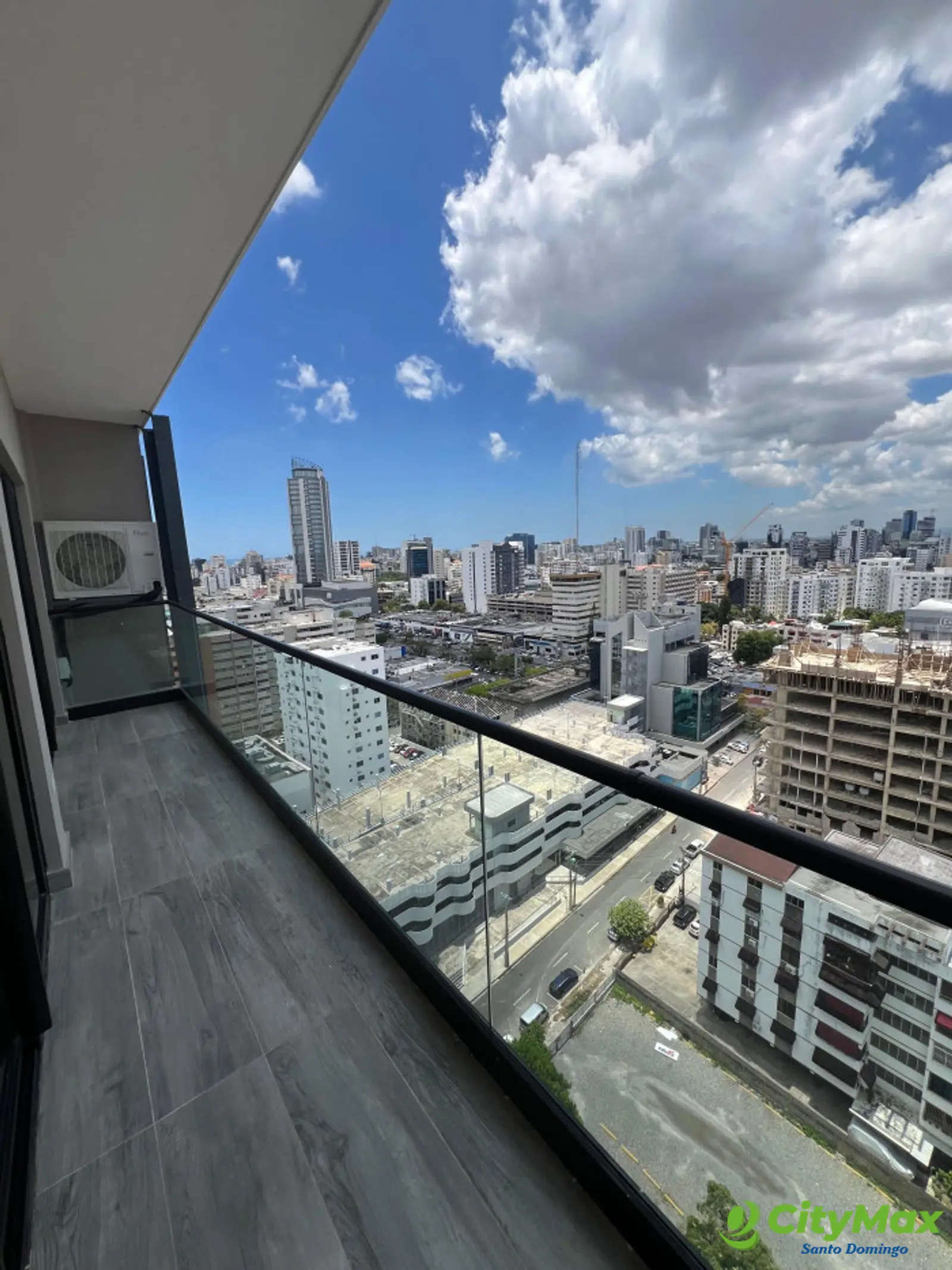 Apartamento Tipo Loft amueblado en venta en el Naco - foto 8