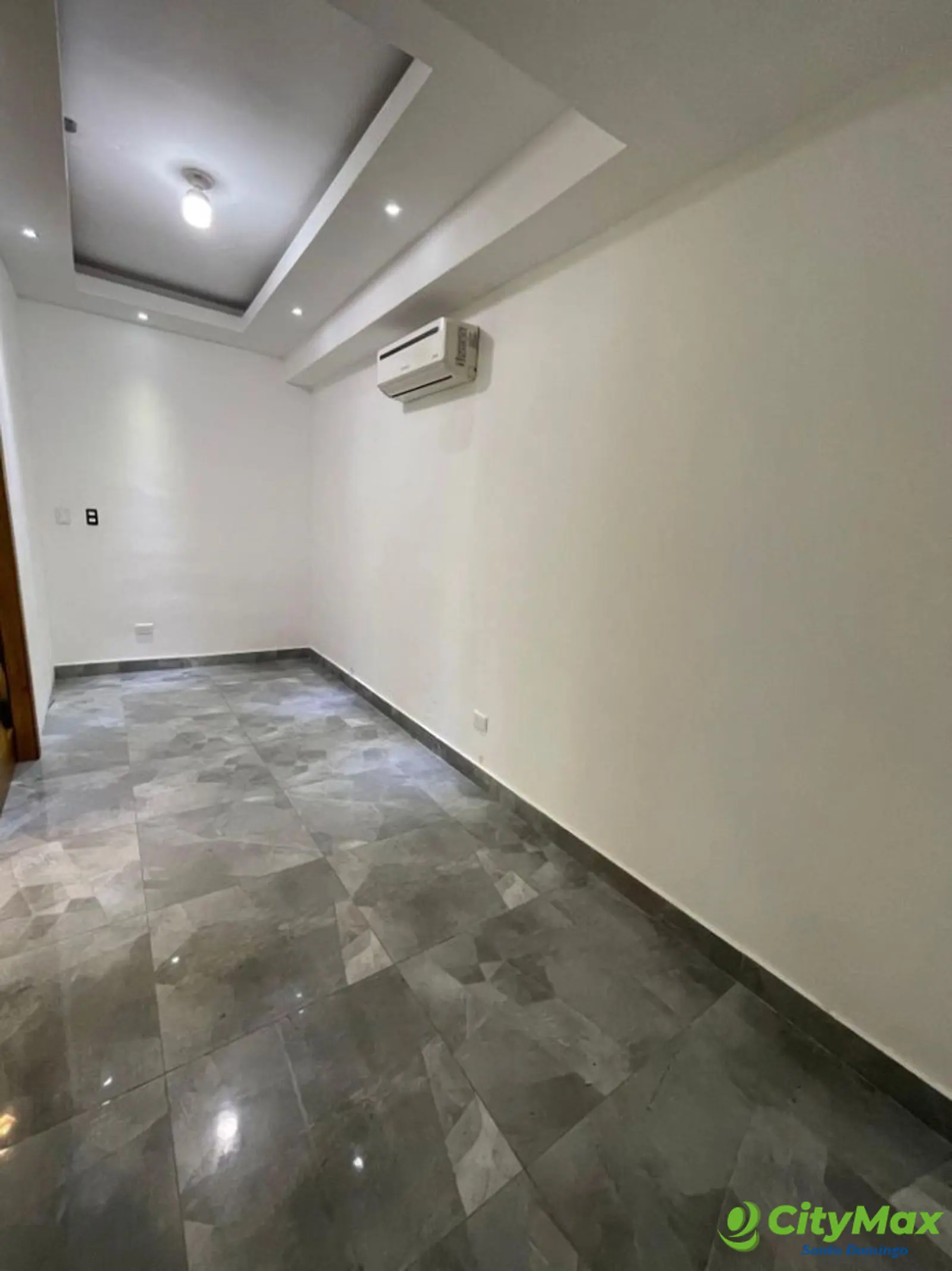 Apartamento de 3 habitaciones en venta Corales del sur  - foto 5