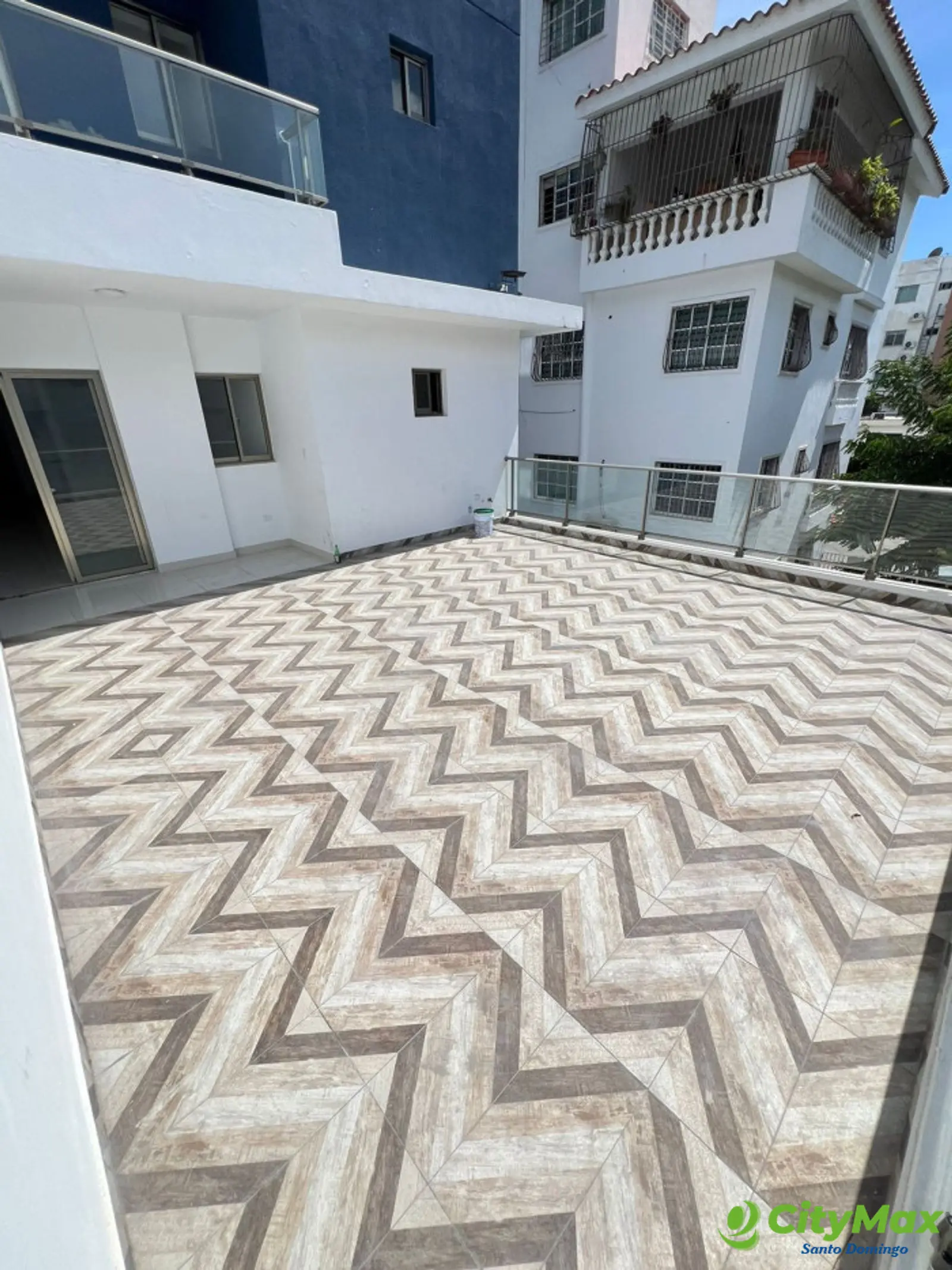 Apartamento en venta en Bella Vista nuevo a estrenar - foto 2