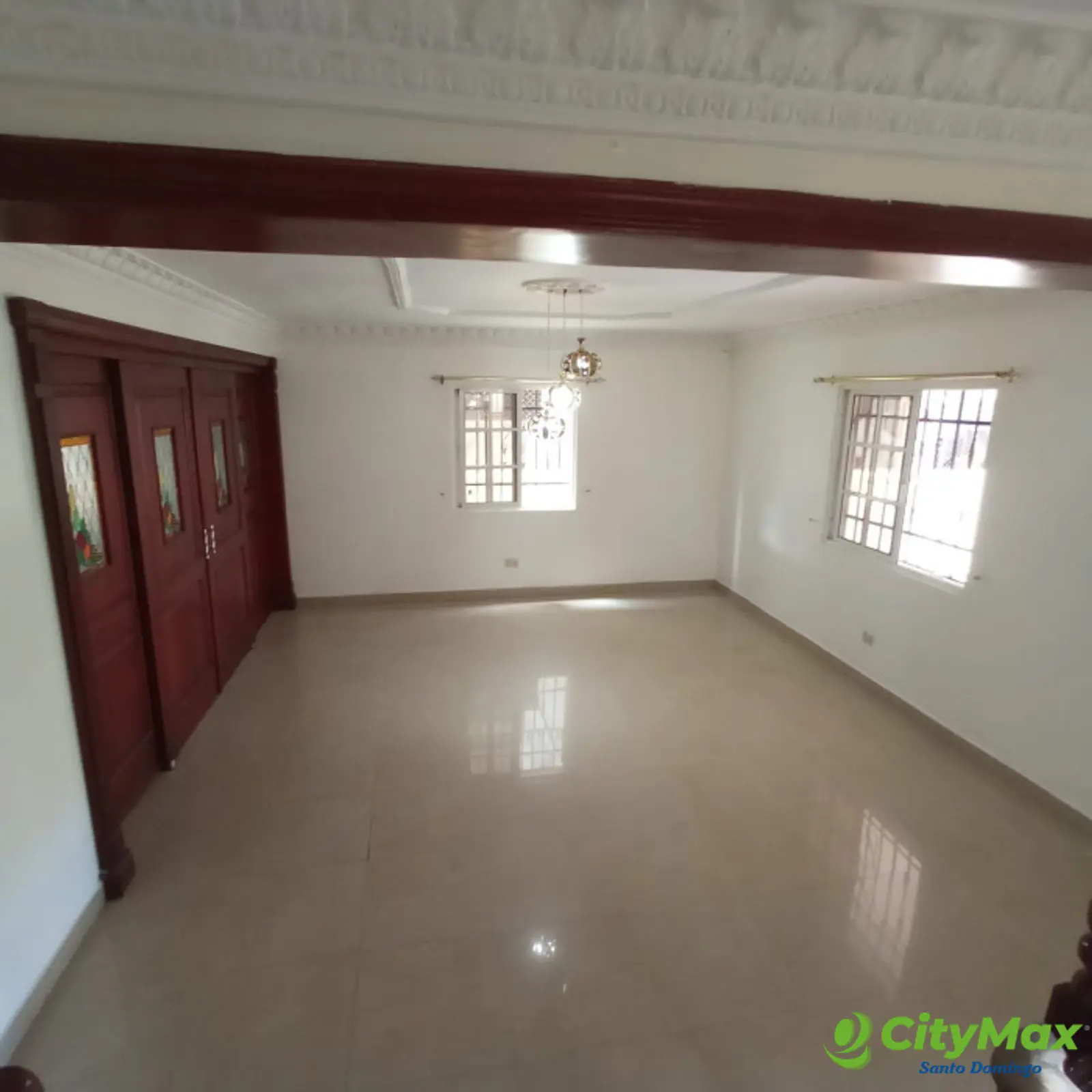 Casa en venta de 3 niveles en la Zona Oriental, S.D.E. - foto 5