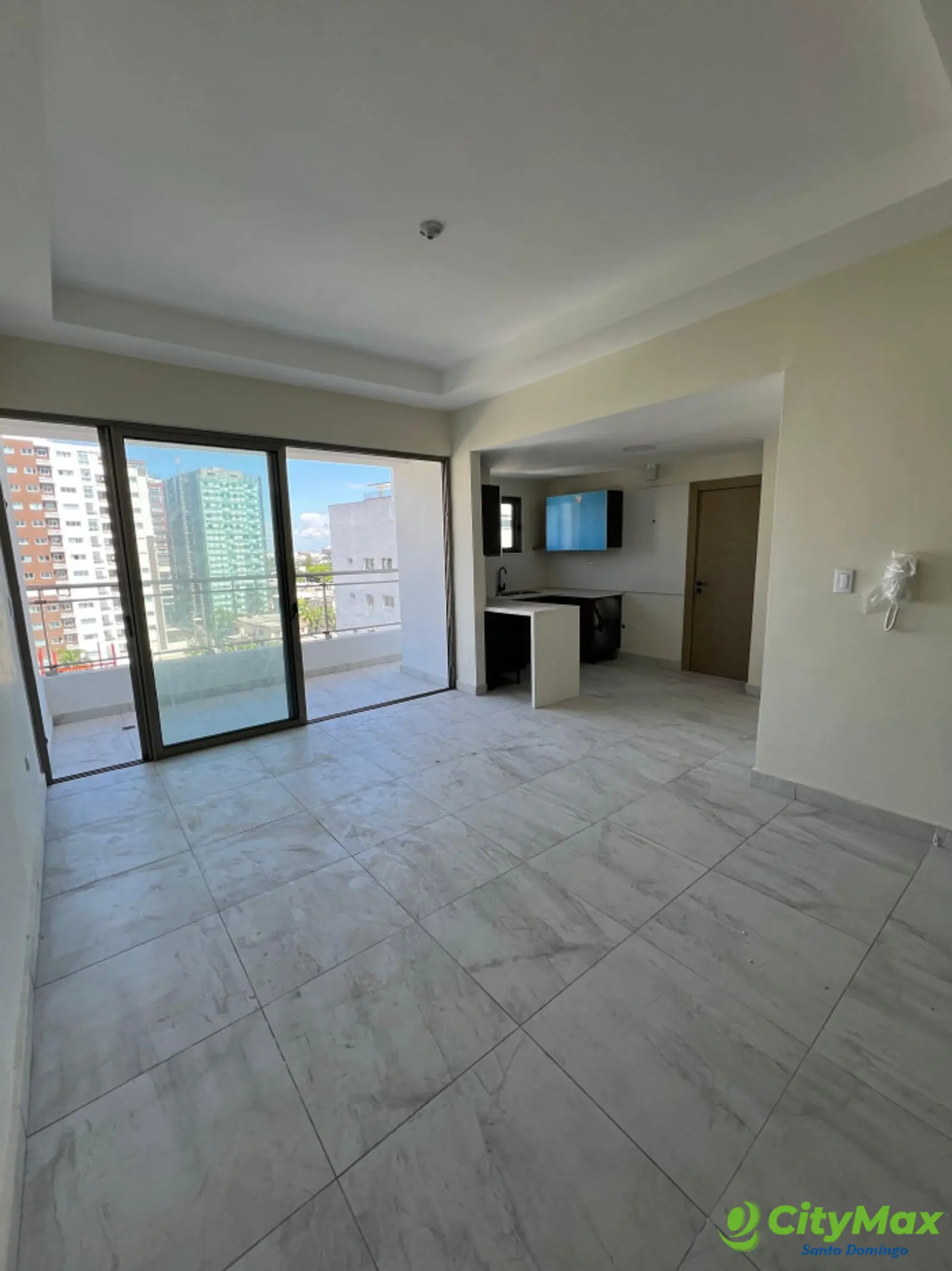 En Venta Apartamento Nuevo en La Esperilla Piso Alto. - foto 4
