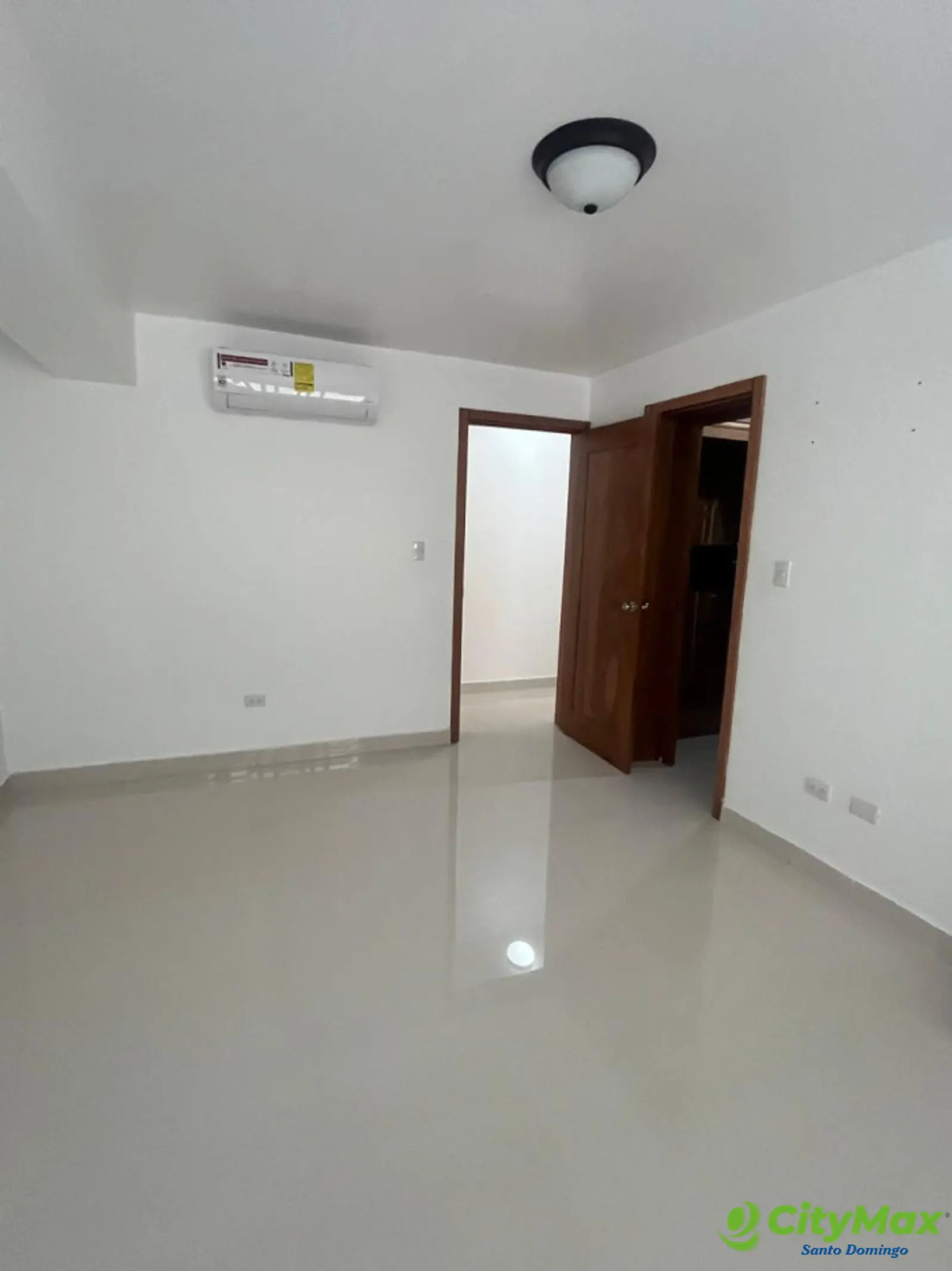 Alquilo apartamento de 3Habitaciones Zona Universitaria - foto 15