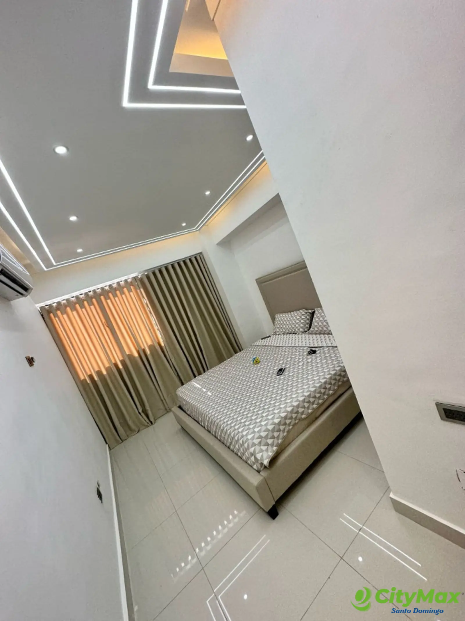 Apartamento amueblado en alquiler en Renacimiento - foto 5