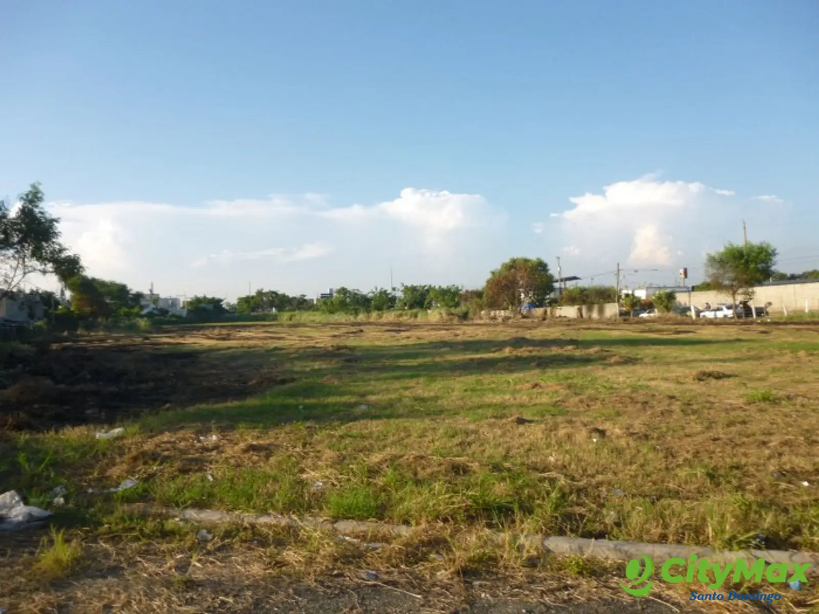Terreno comercial en Venta en la Avenida Luperon - foto 2
