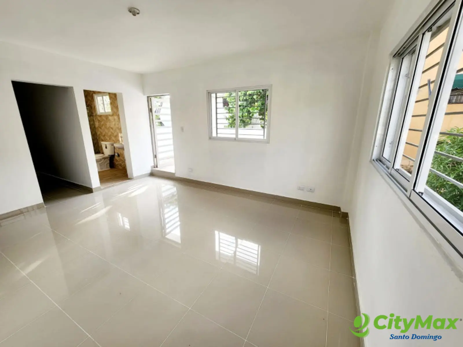 Casa de uso Comercial en Alquiler en Urb Miramar 170mts - foto 15