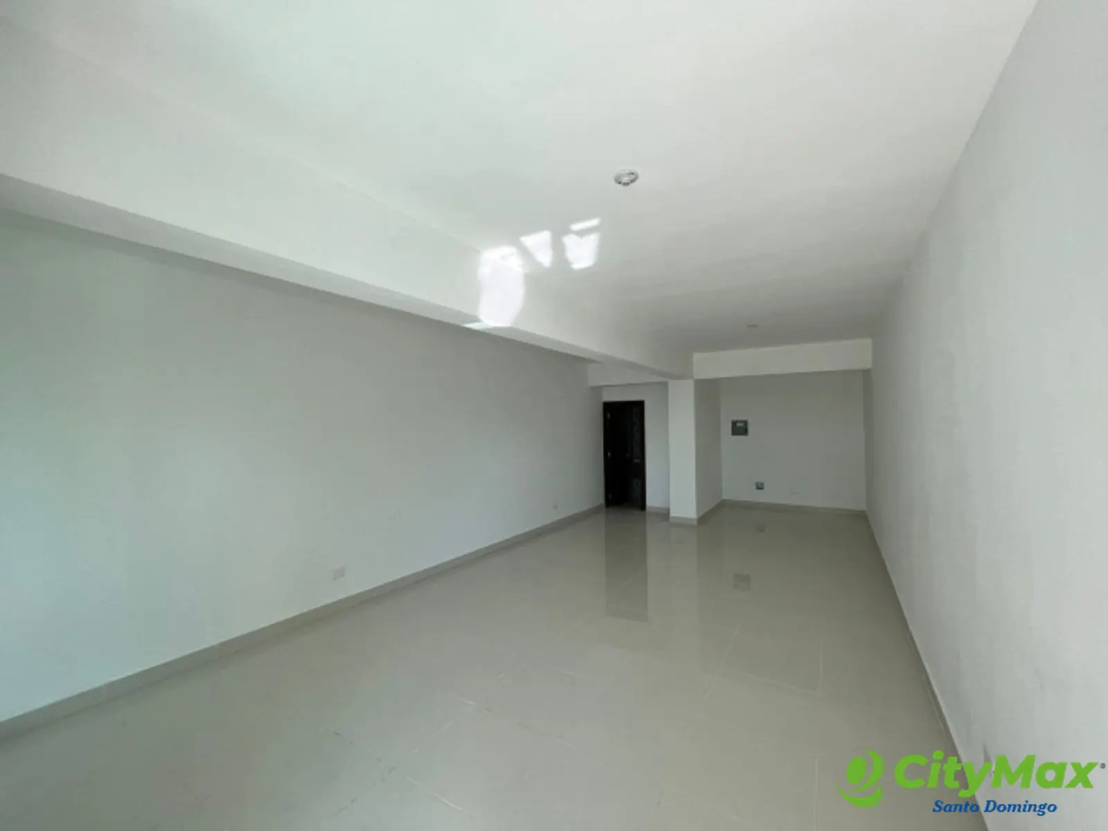 Locales Comercial en Alquiler y Venta, en Alma Rosa II. - foto 4