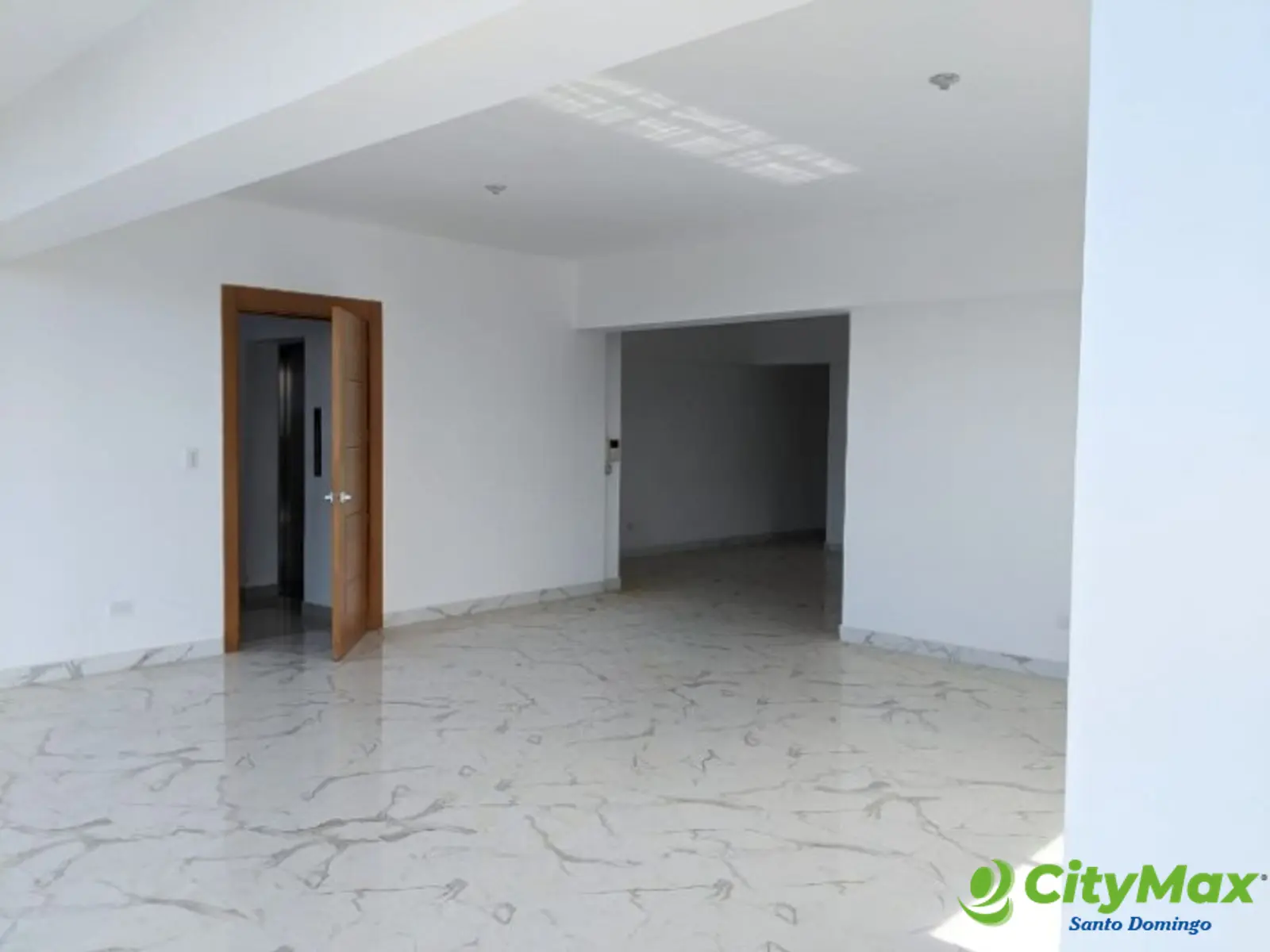 Vendo Lujoso PentHouse Listo en Alma Rosa 1ra. - foto 2