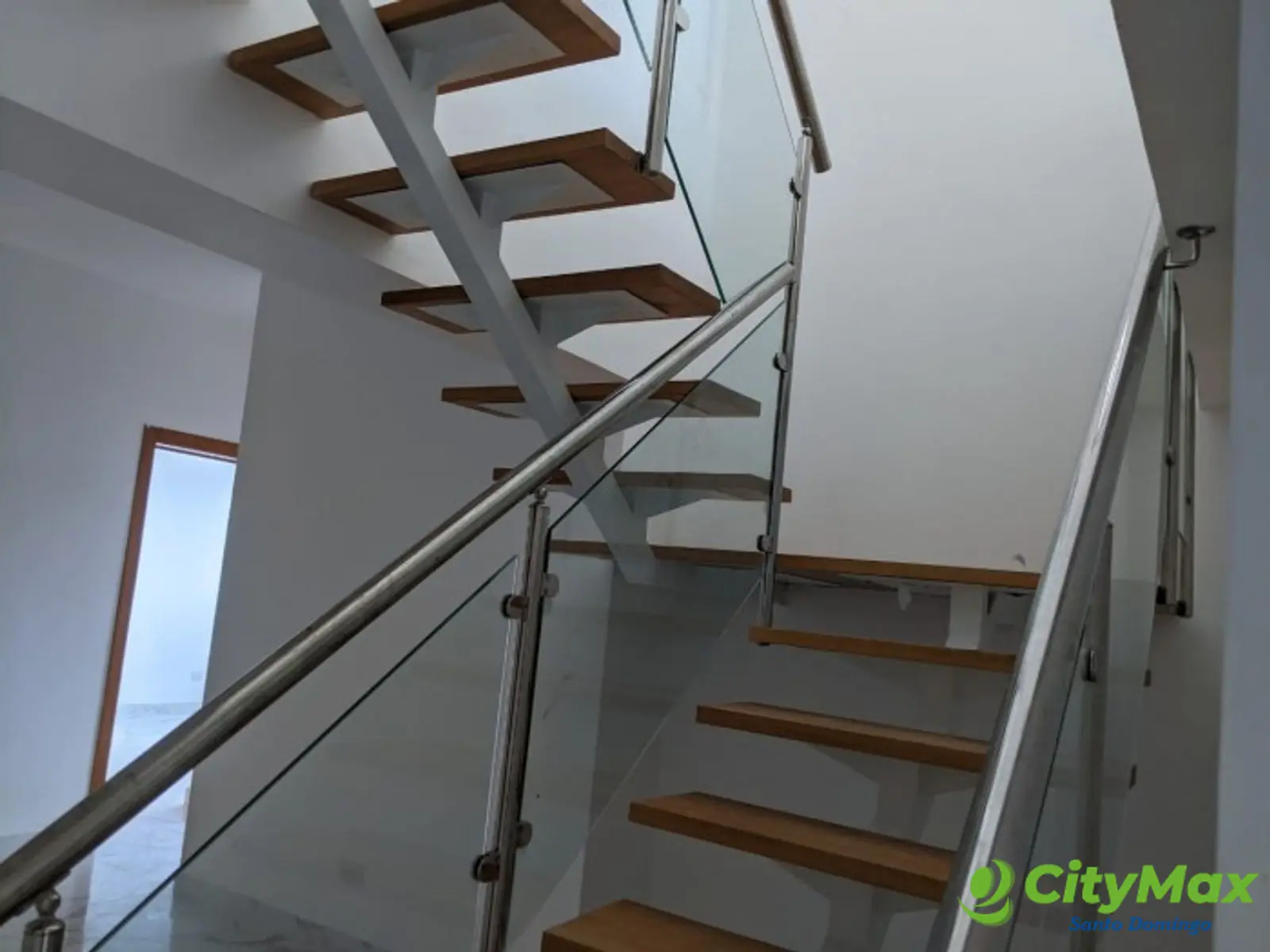  Vendo Lujoso PentHouse Listo en Alma Rosa 1ra. - foto 6