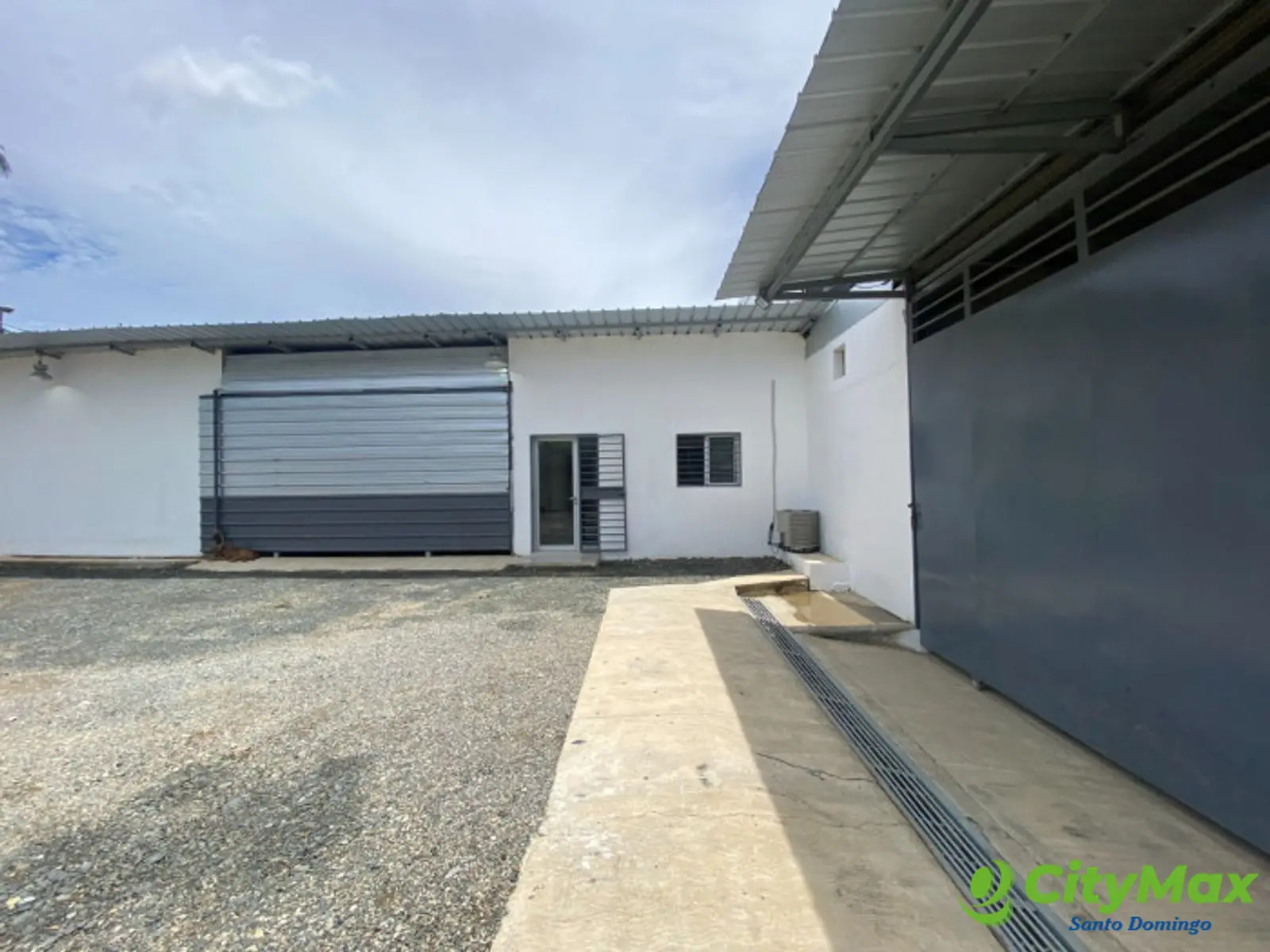 Nave Industrial En Alquiler,  Autopista Duarte, KM 14. - foto 3