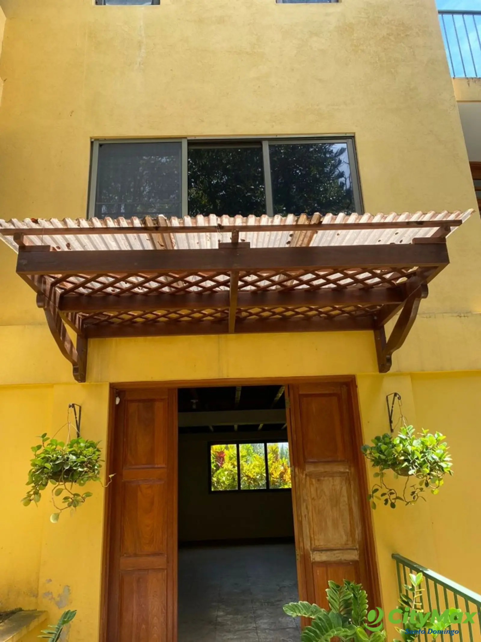 Villa en Venta en Los Alpes Jarabacoa  - Acceso a semisótano