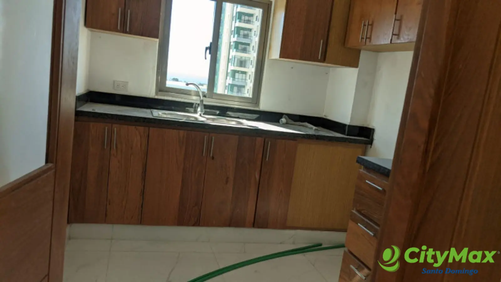 En venta PH Nuevo de 3 niveles en ALMA ROSA I - foto 3