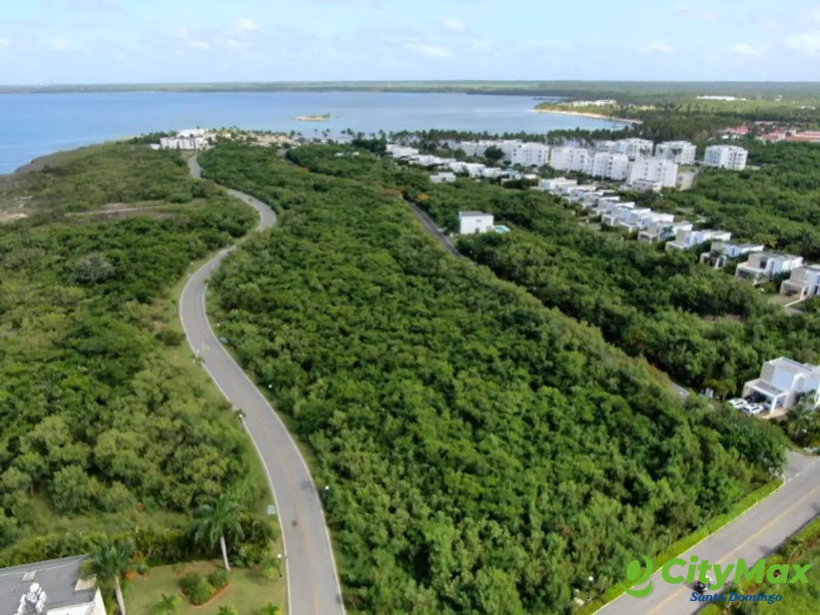Terreno en venta en Playa Nueva Romana 2,868.96 metros  - foto 2